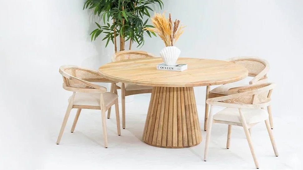 Criteria of Choosing a Wooden Dining Table for the Purpose of Daily Usage - Art and craft furniture