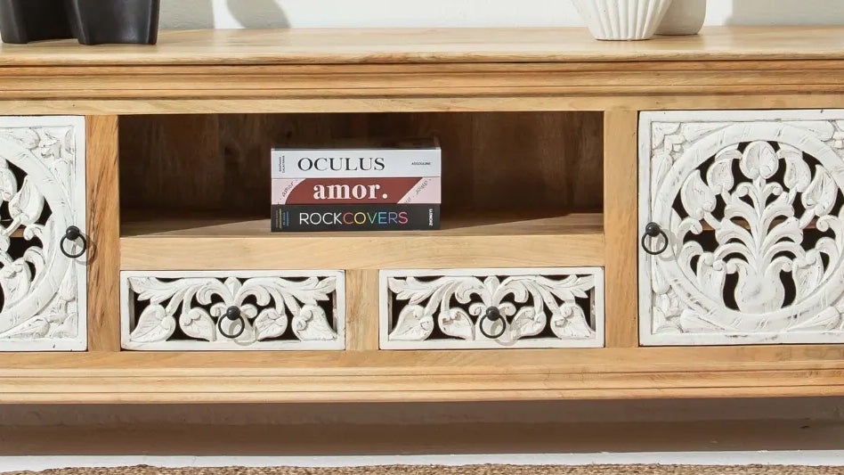 Vintage Furniture Dubai: Styling Tips & Where to Buy