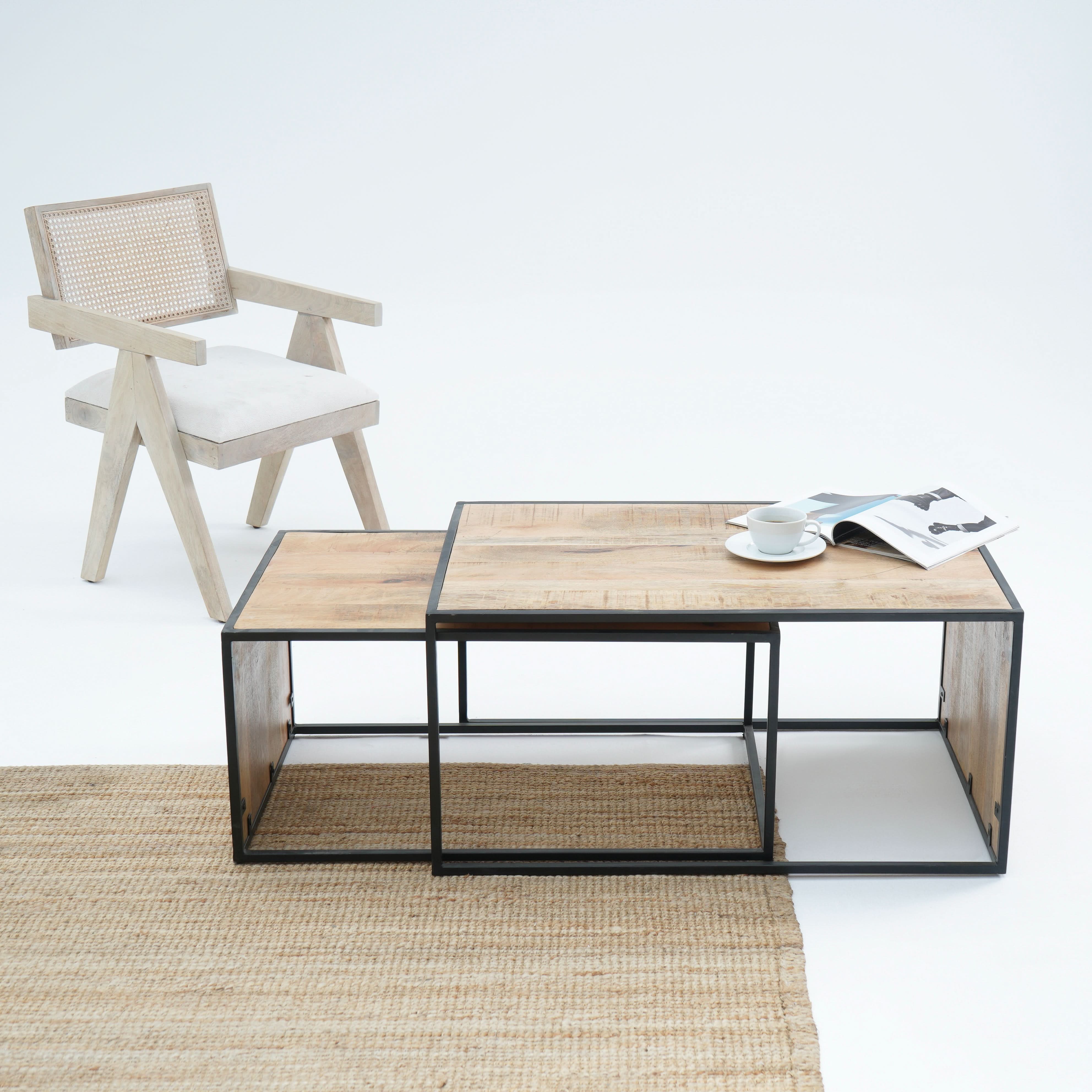 WOODEN IRON UNITY OAK COFFEE TABLE - Art and craft furniture