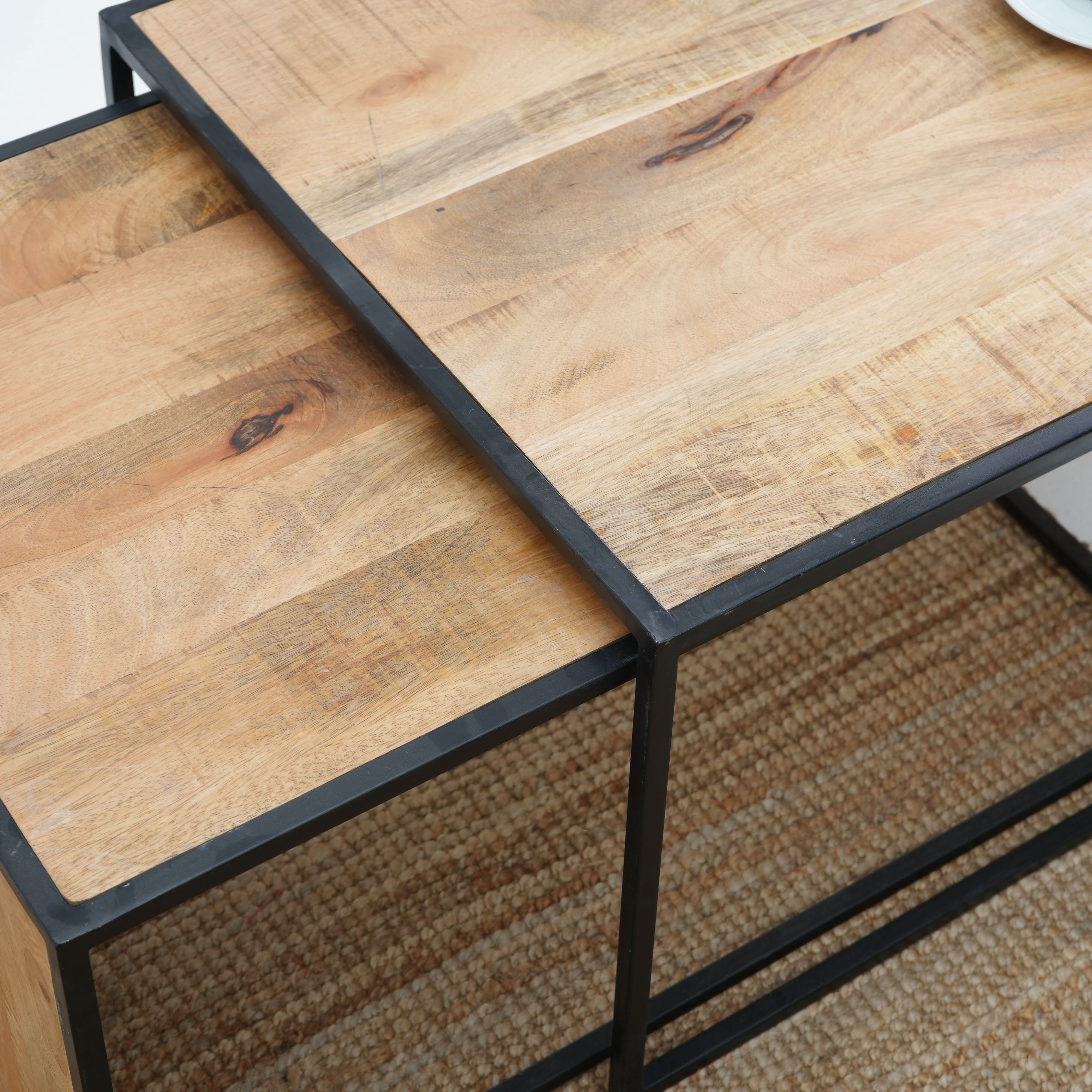 WOODEN IRON UNITY OAK COFFEE TABLE - Art and craft furniture