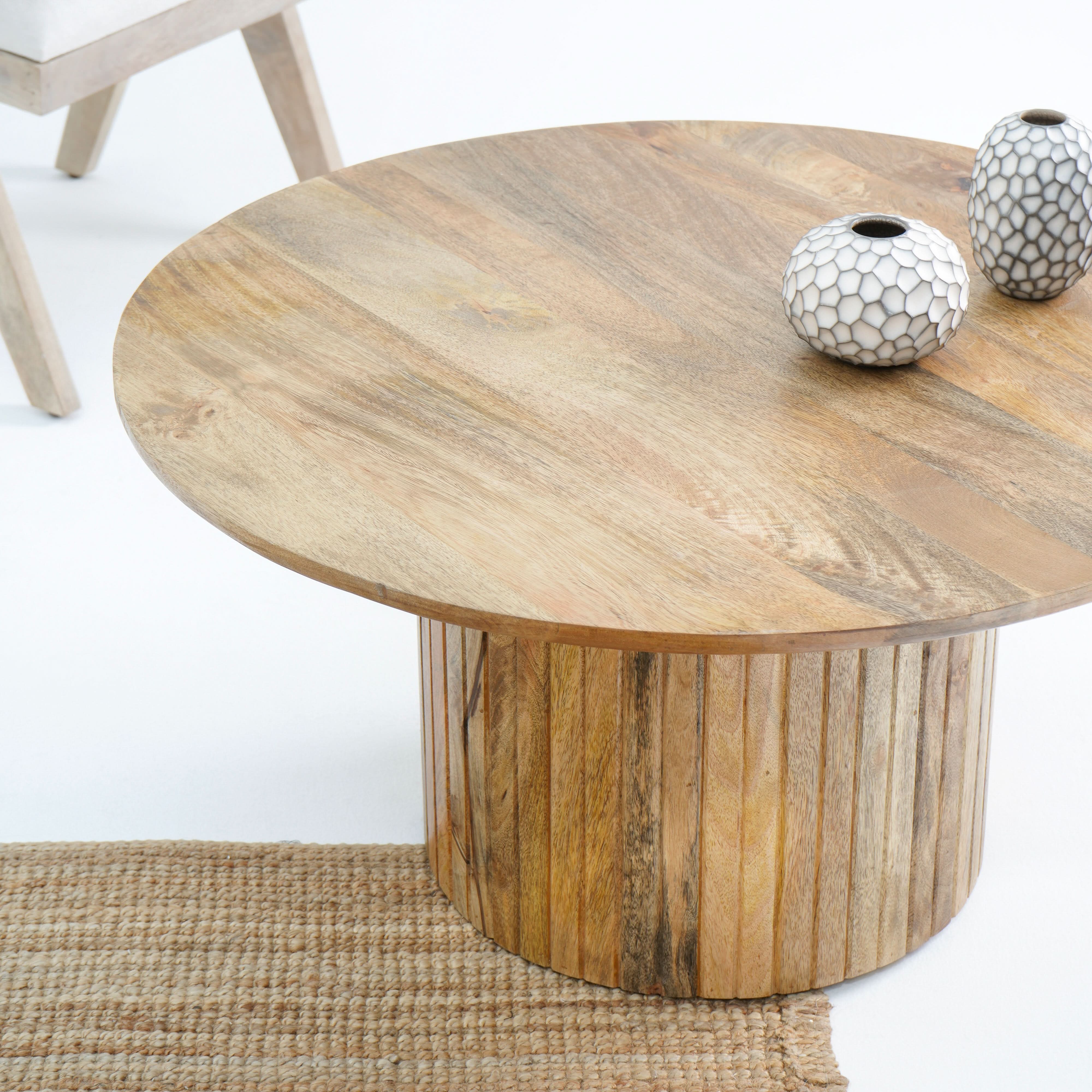 MONETERA WOODEN ROUND COFFEE TABLE - Art and craft furniture