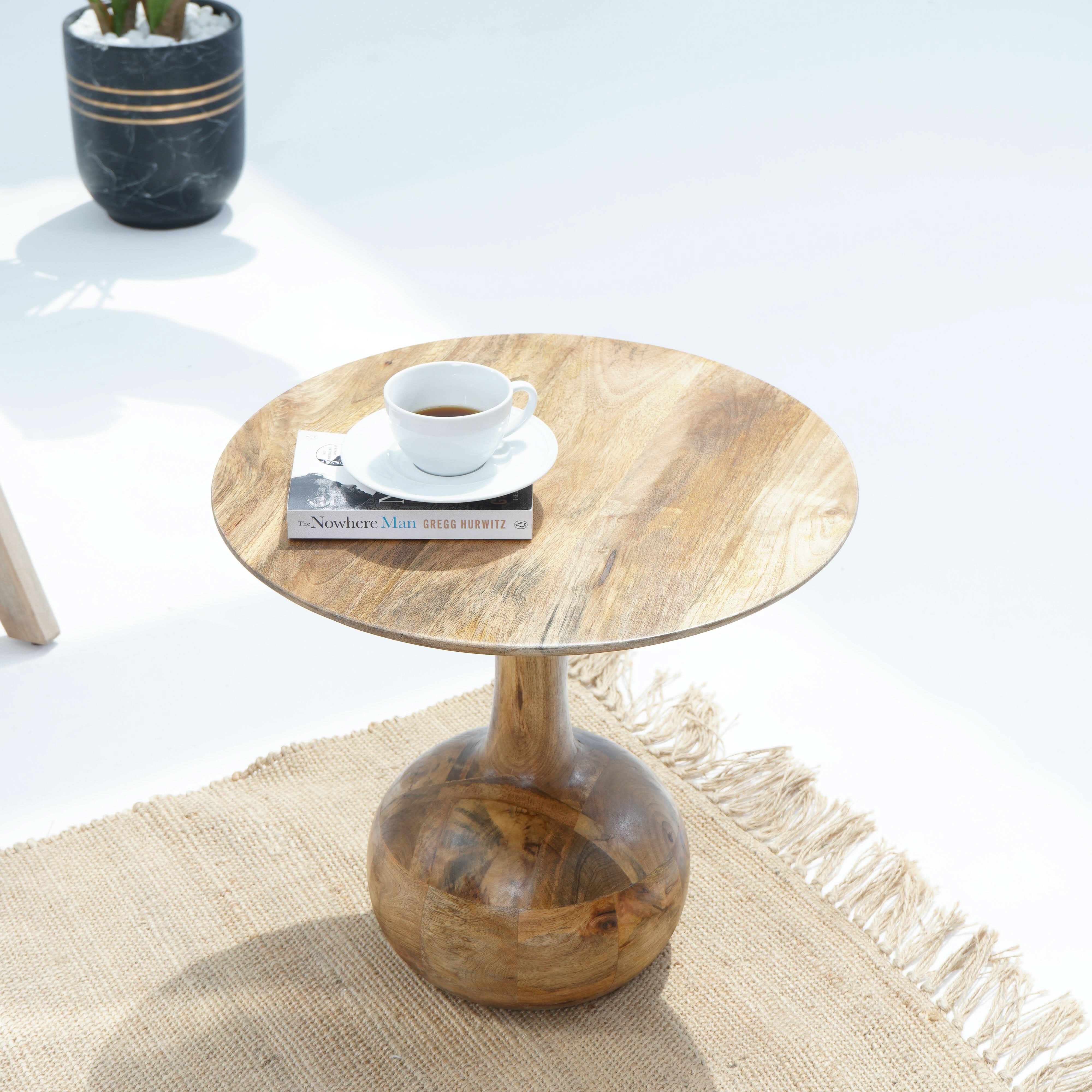 VOLARA ROUND SIDE TABLE - Art and craft furniture