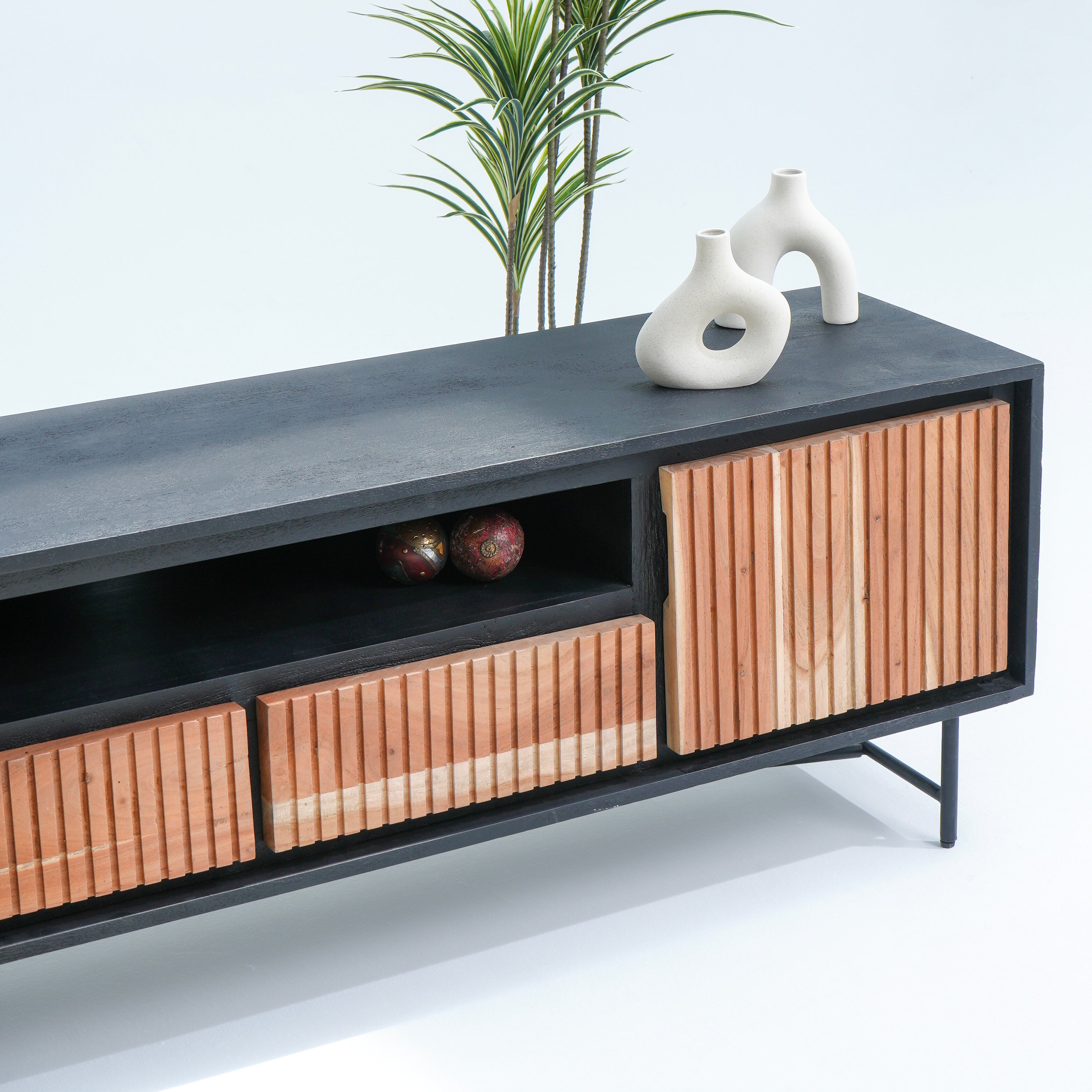 Warsaw Tv console