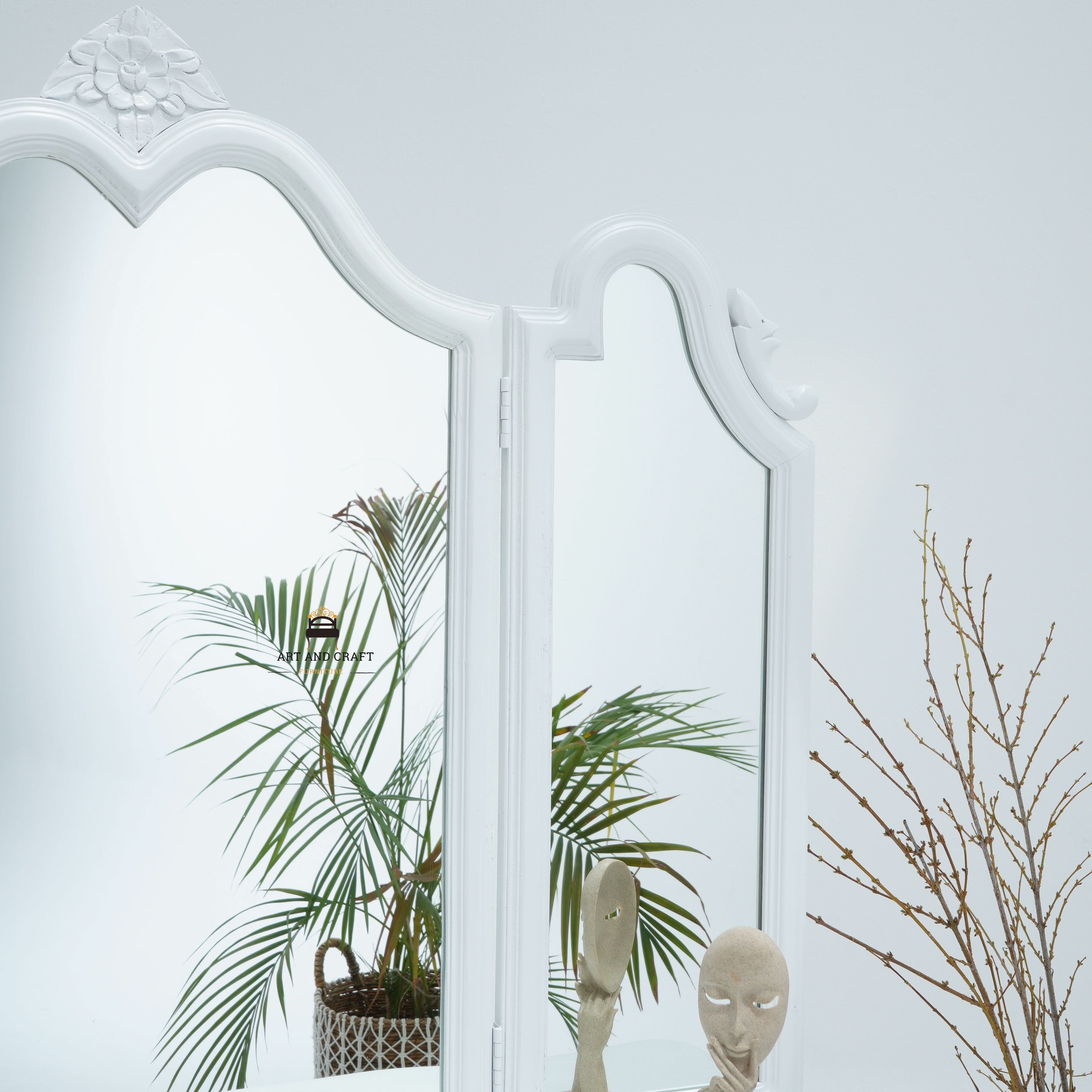 VIENNA WHITE WOODEN DRESSING TABLE - Art and craft furniture