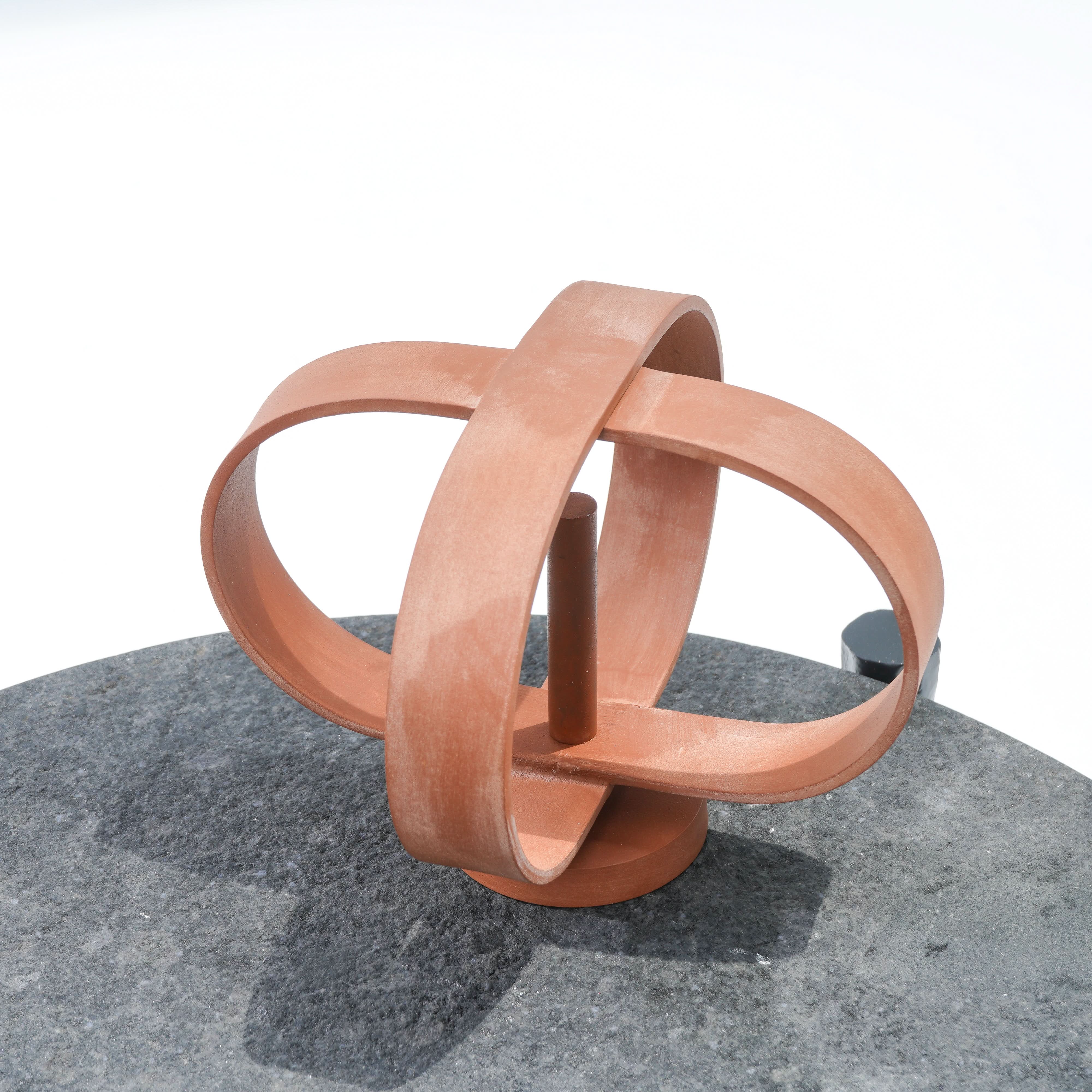 HARMONIOUS PILLAR HOLDER - Art and craft furniture