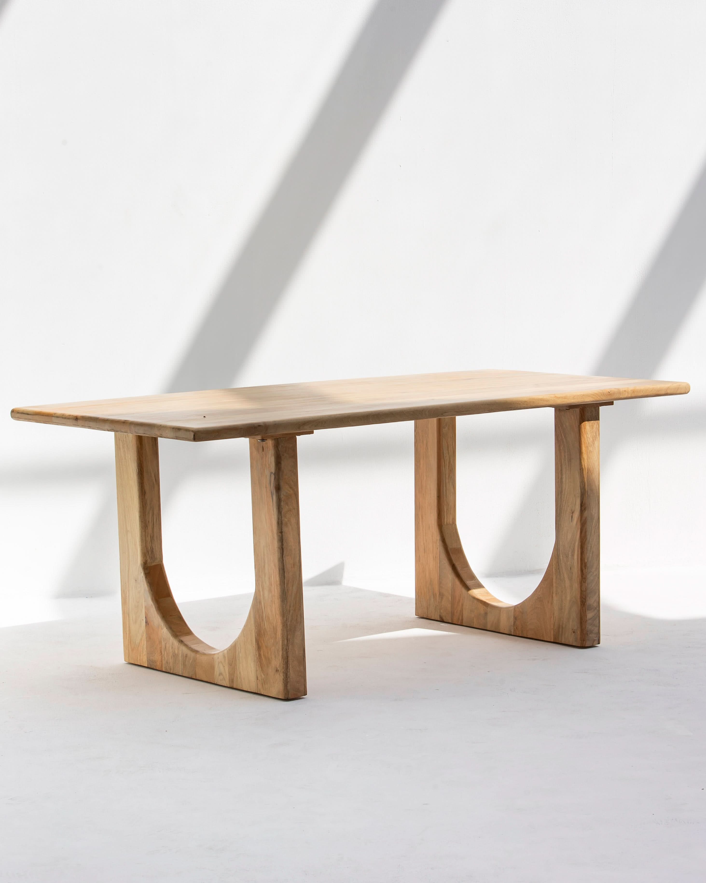 LUWIN DINING TABLE - Art and craft furniture
