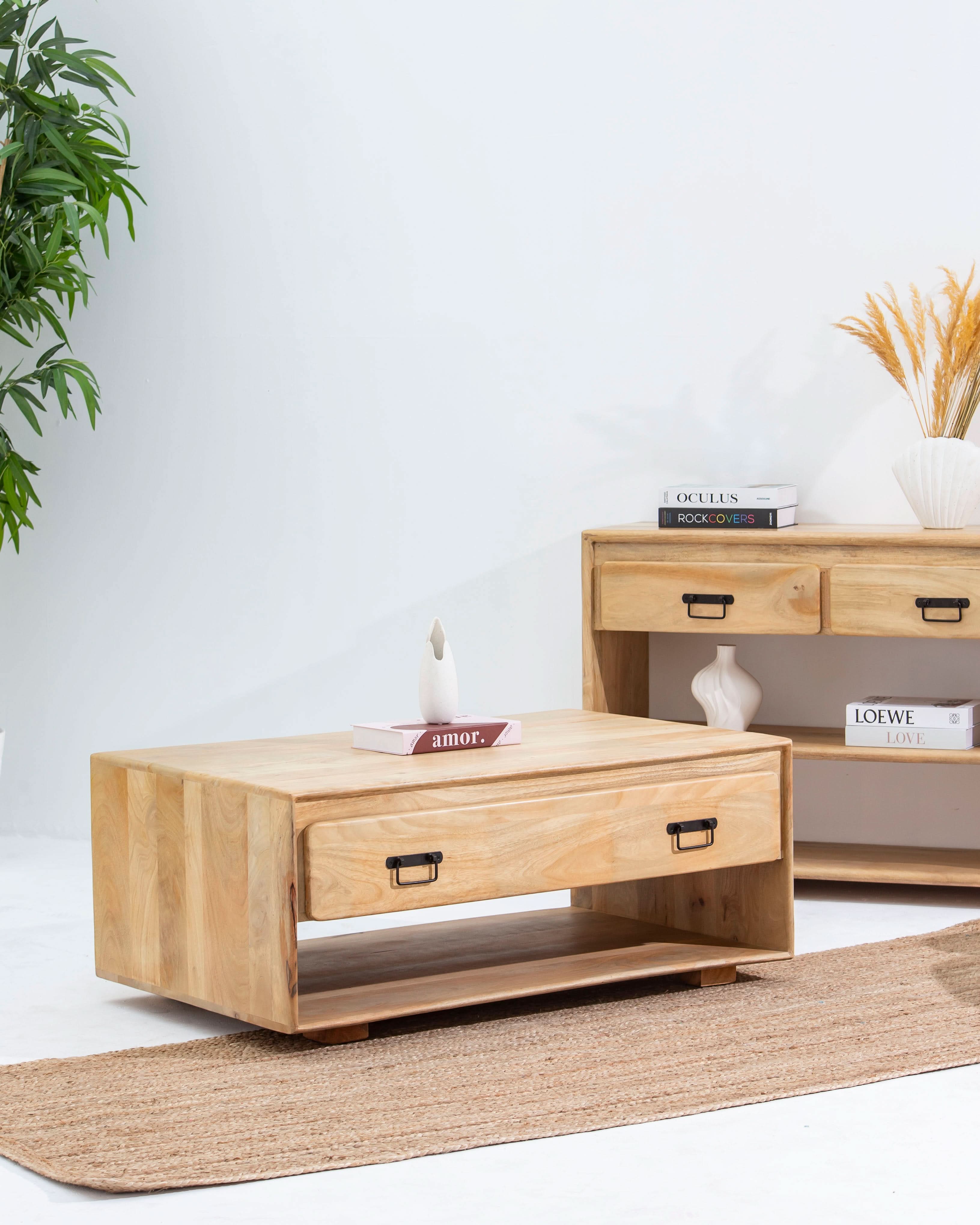 VENEZIA WOODEN COFFEE TABLE - Art and craft furniture