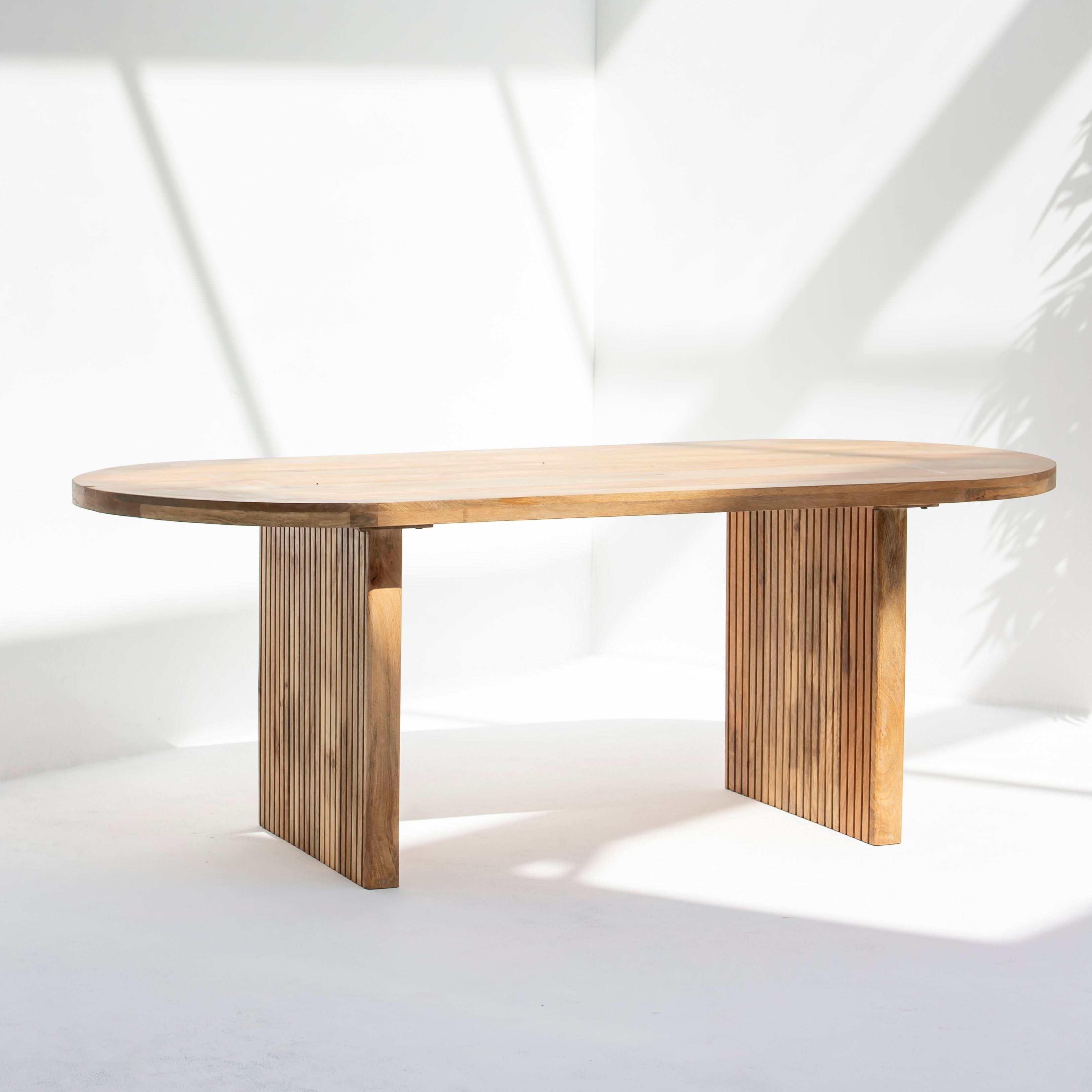 LUWIN PLAIN FINISH DINING TABLE - Art and craft furniture