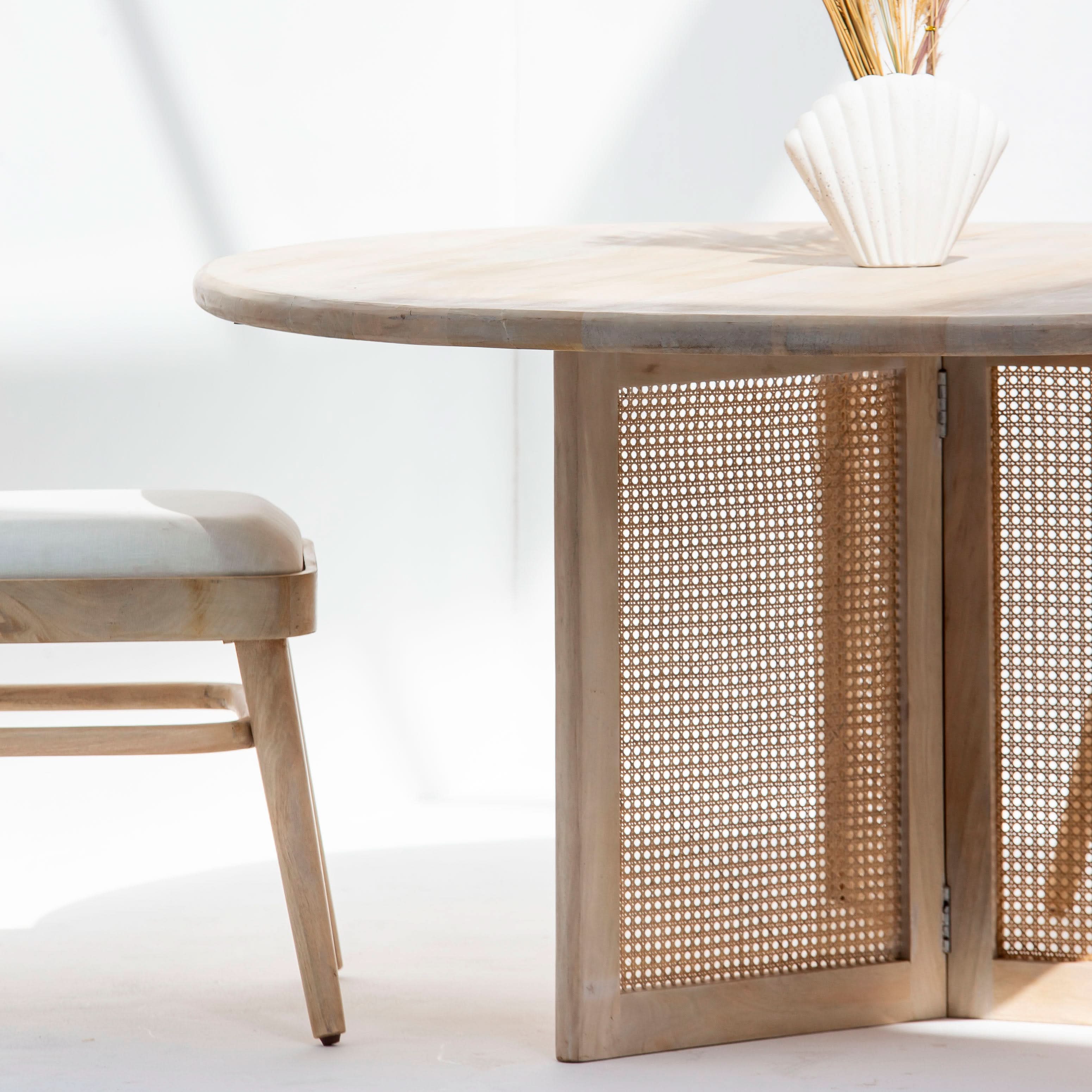 CANOVIA ROUND DINING TABLE - Art and craft furniture
