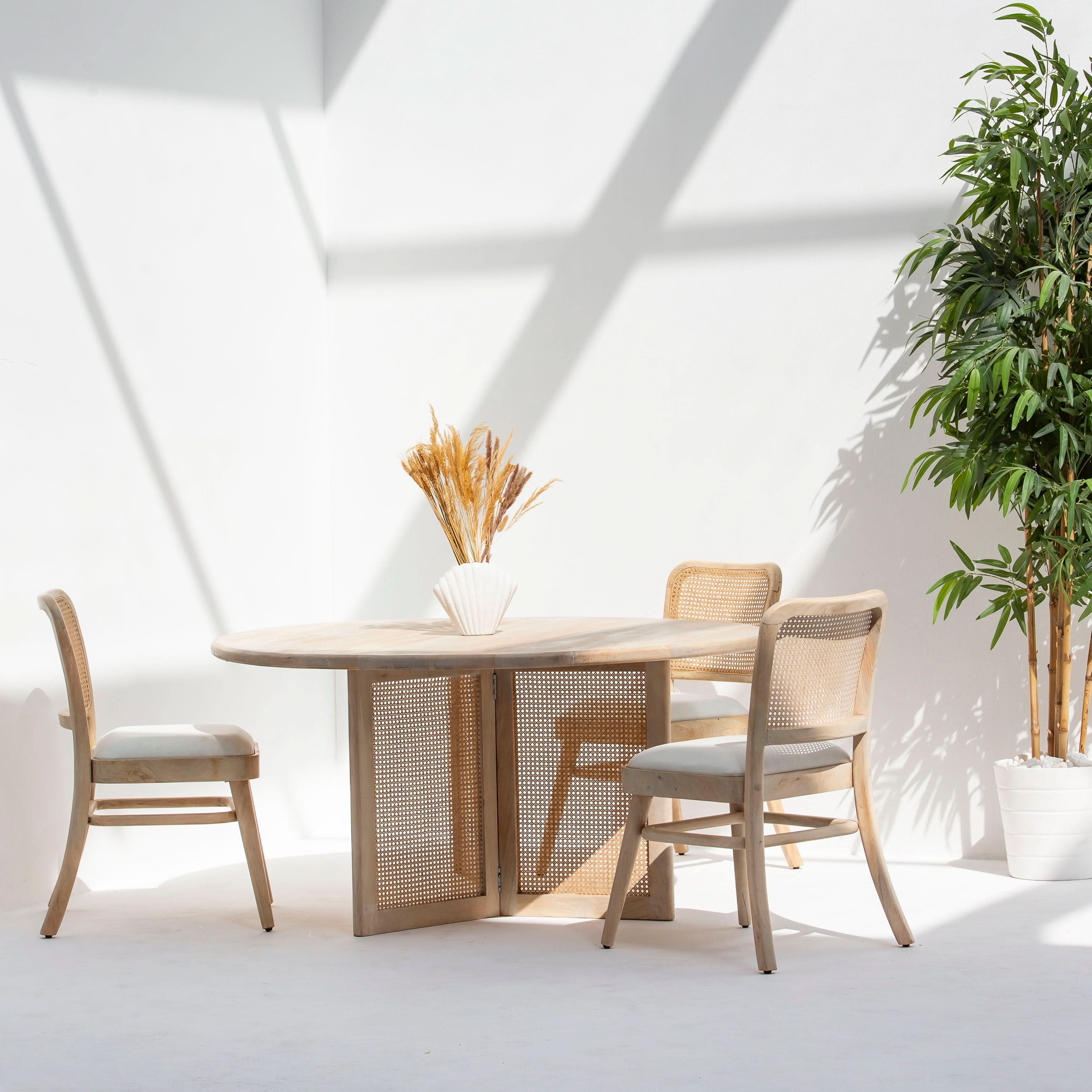 CANOVIA ROUND DINING TABLE - Art and craft furniture