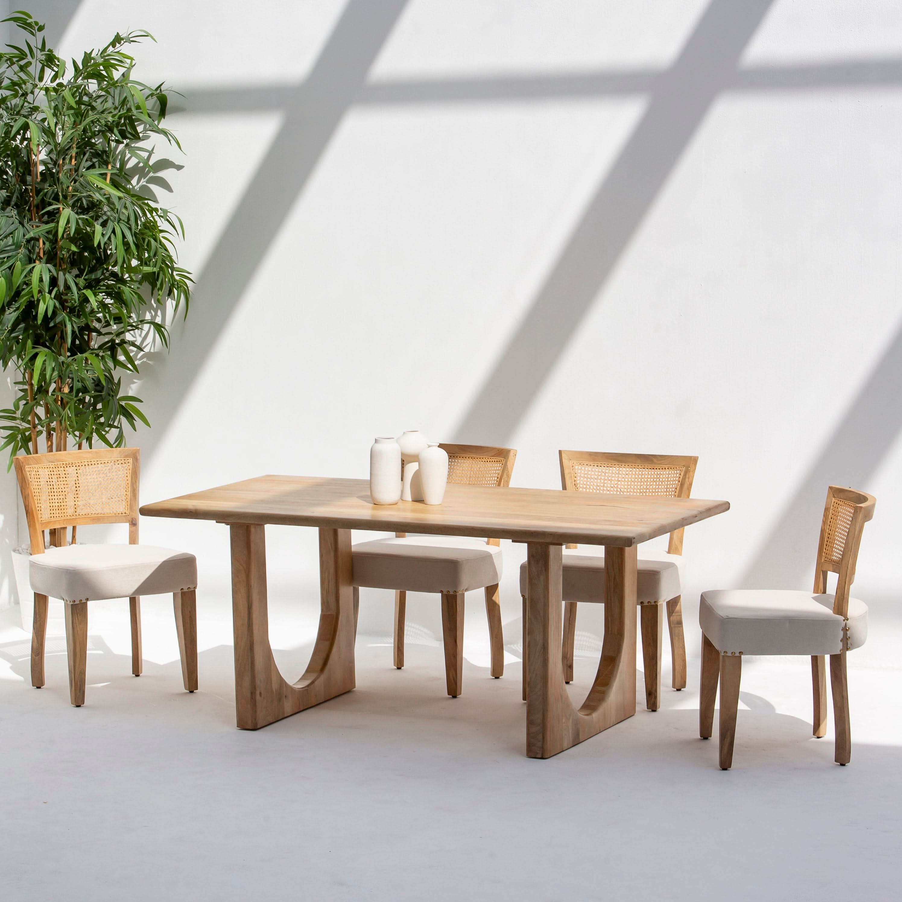LUWIN DINING TABLE - Art and craft furniture
