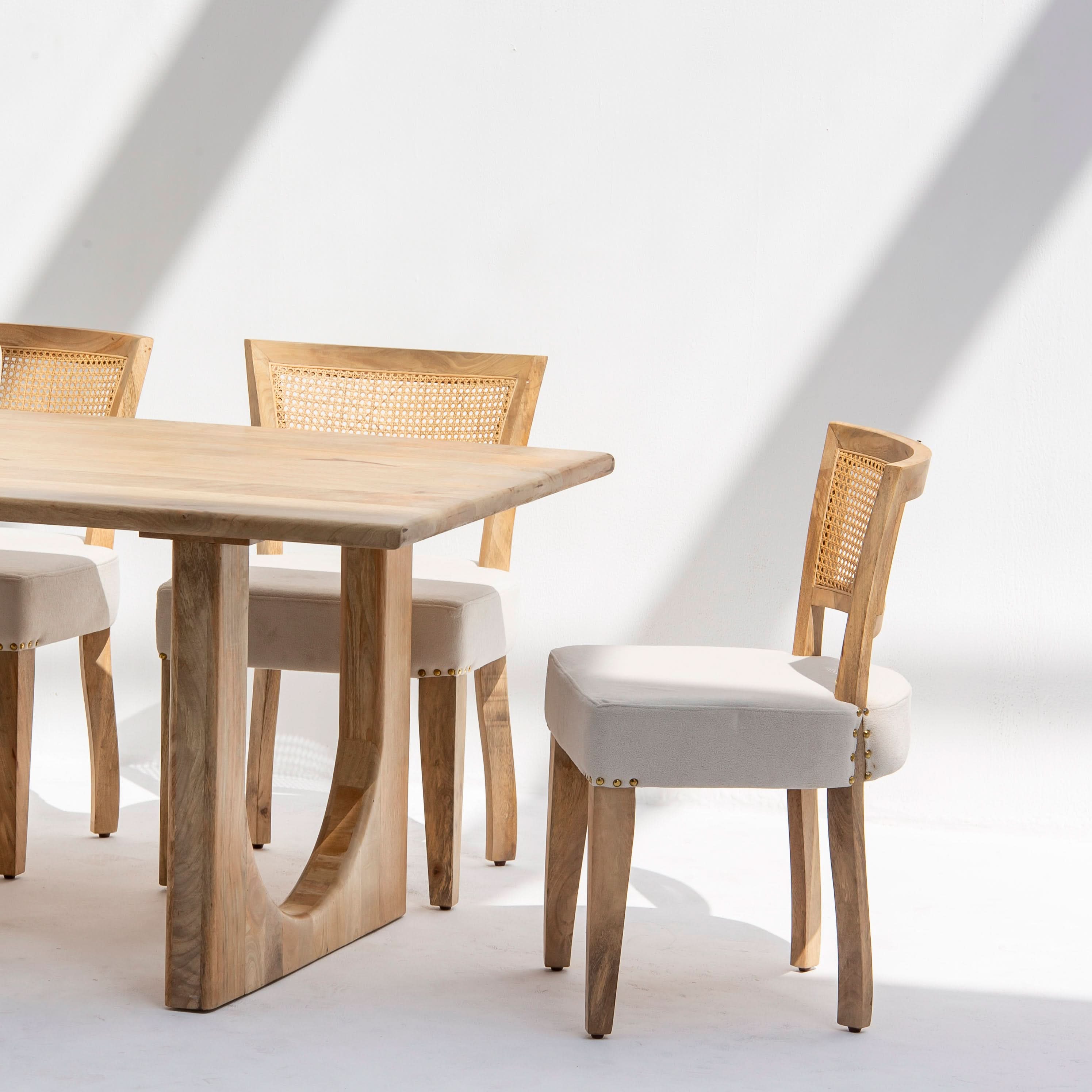 LUWIN DINING TABLE - Art and craft furniture