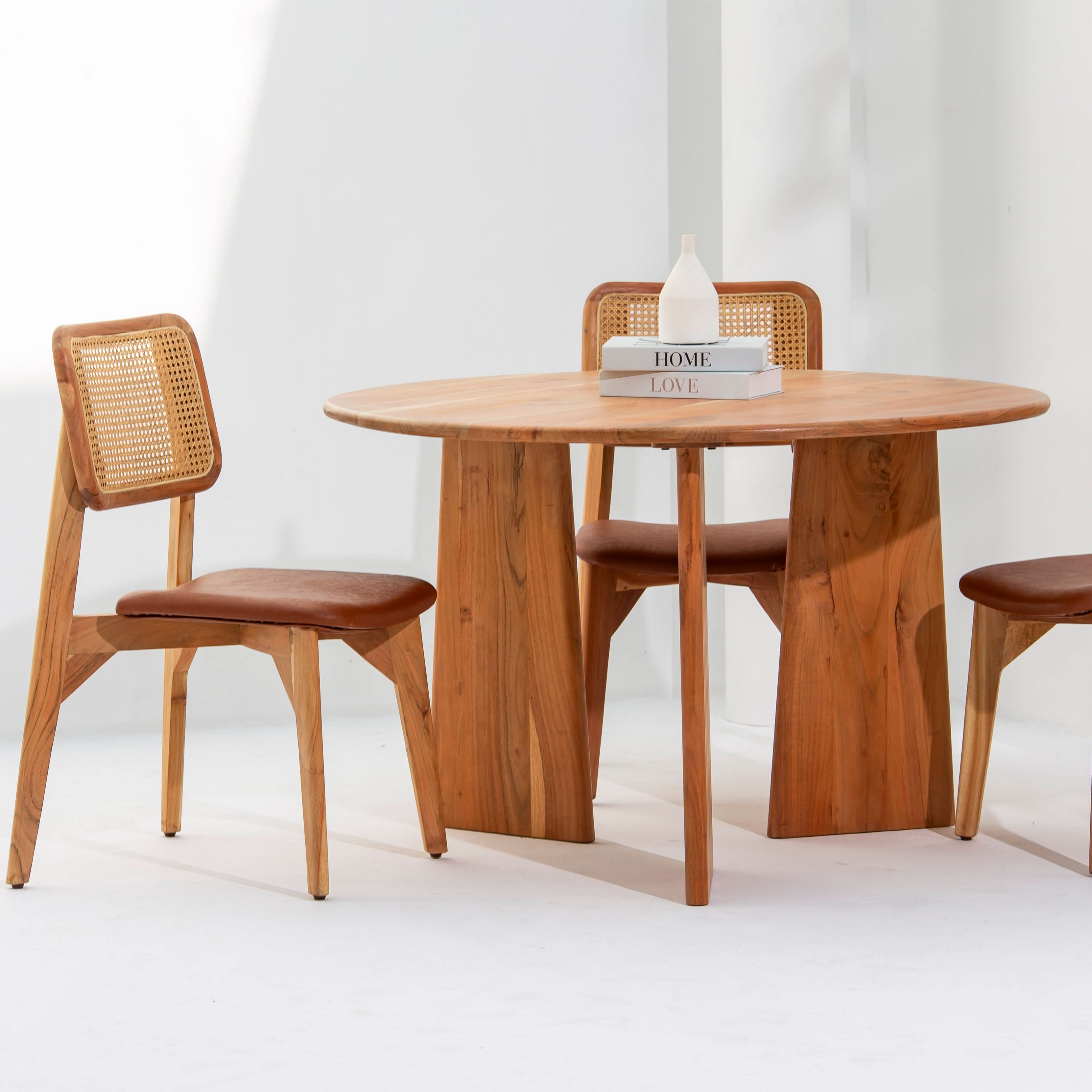 DANISH ACASIA ROUND DINING TABLE - Art and craft furniture