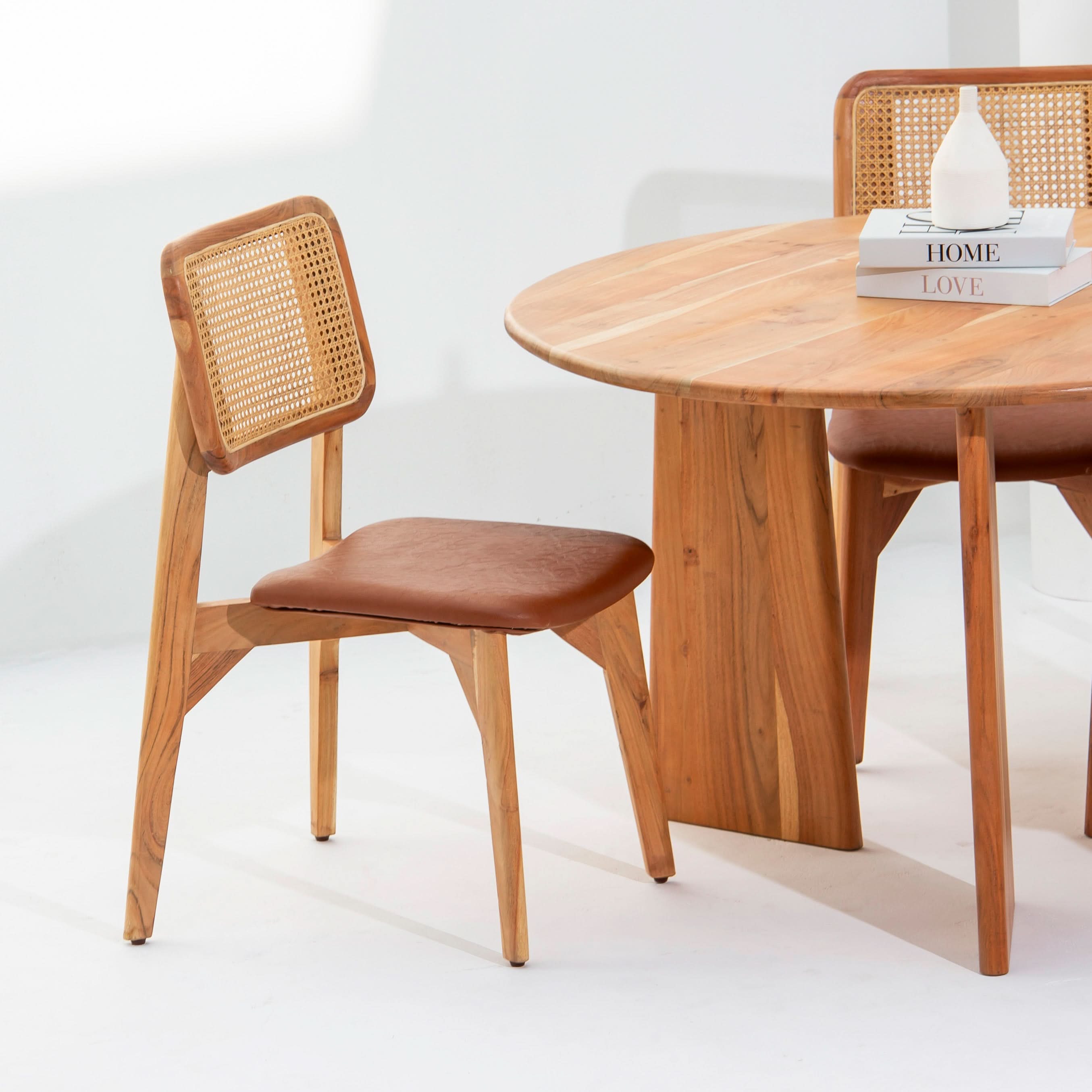 DANISH ACASIA ROUND DINING TABLE - Art and craft furniture
