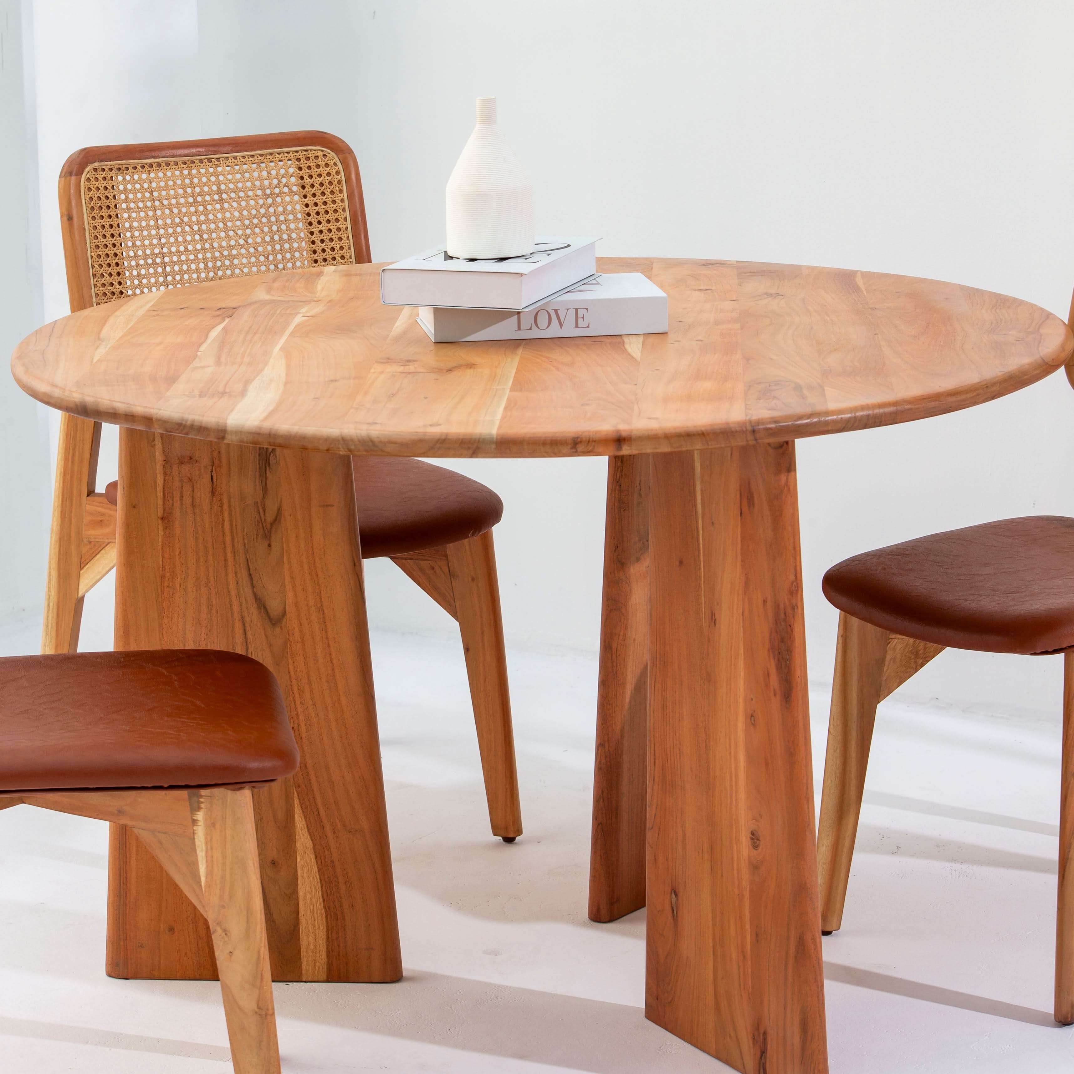 DANISH ACASIA ROUND DINING TABLE - Art and craft furniture