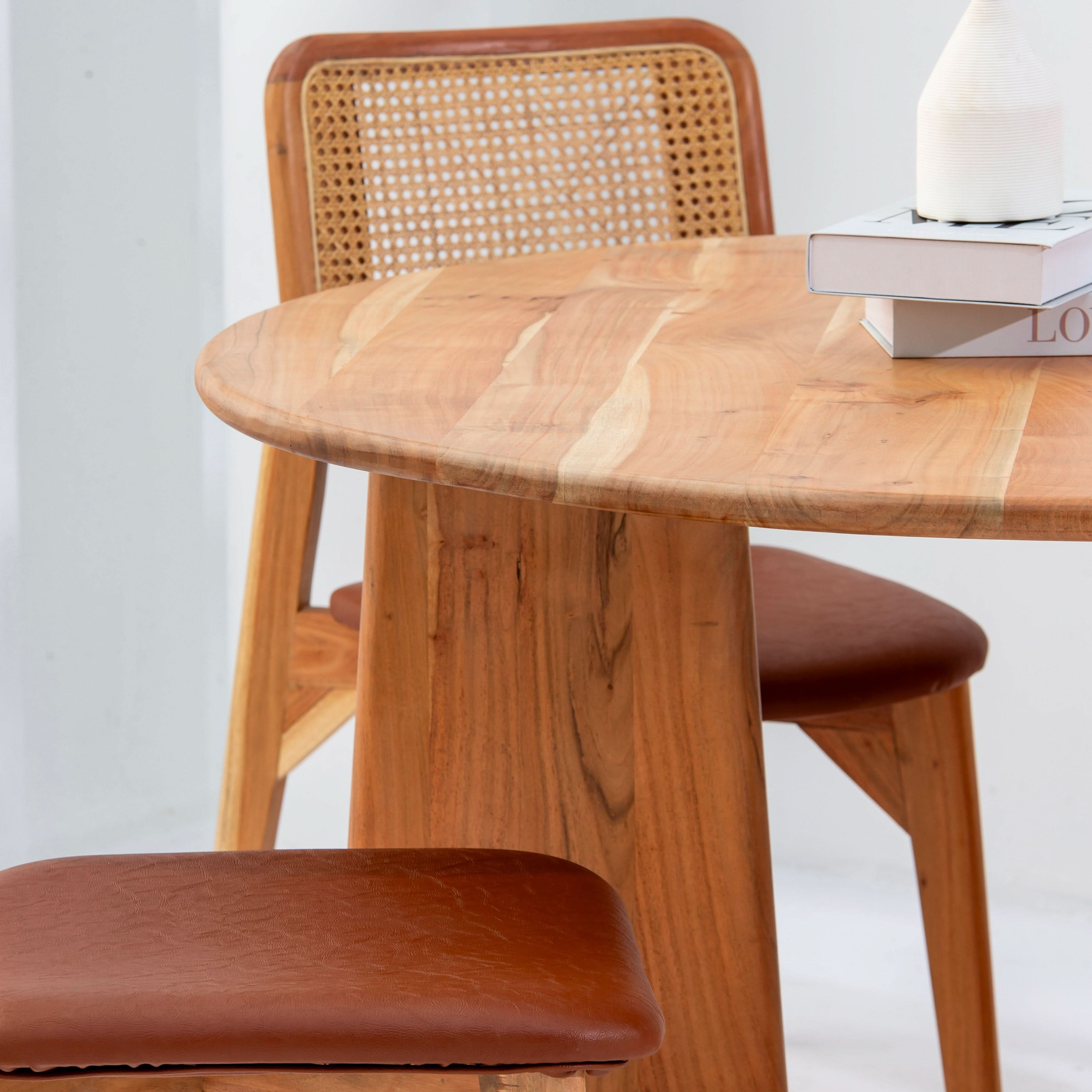 DANISH ACASIA ROUND DINING TABLE - Art and craft furniture