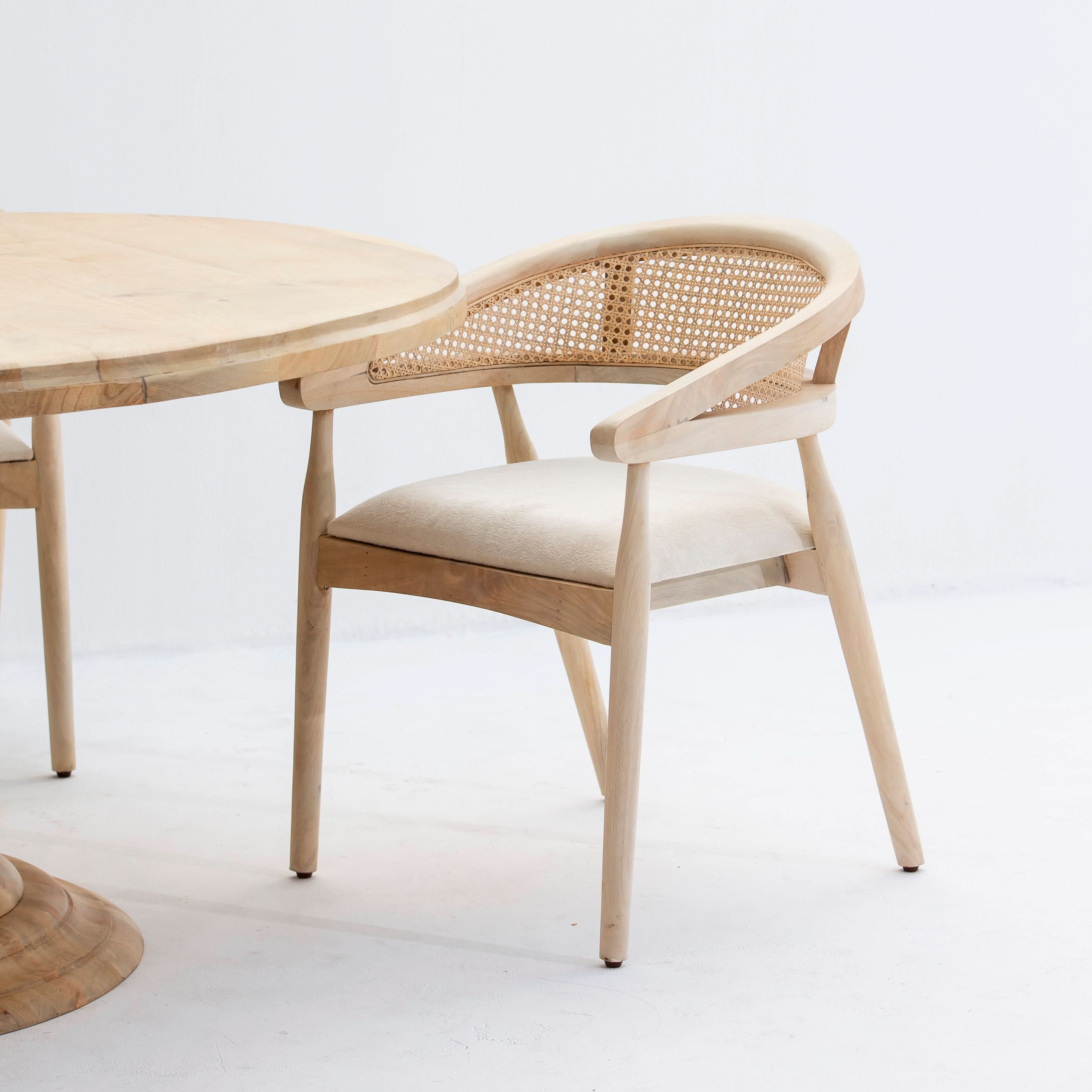 AUREVO WOODEN ROUND DINING TABLE - Art and craft furniture
