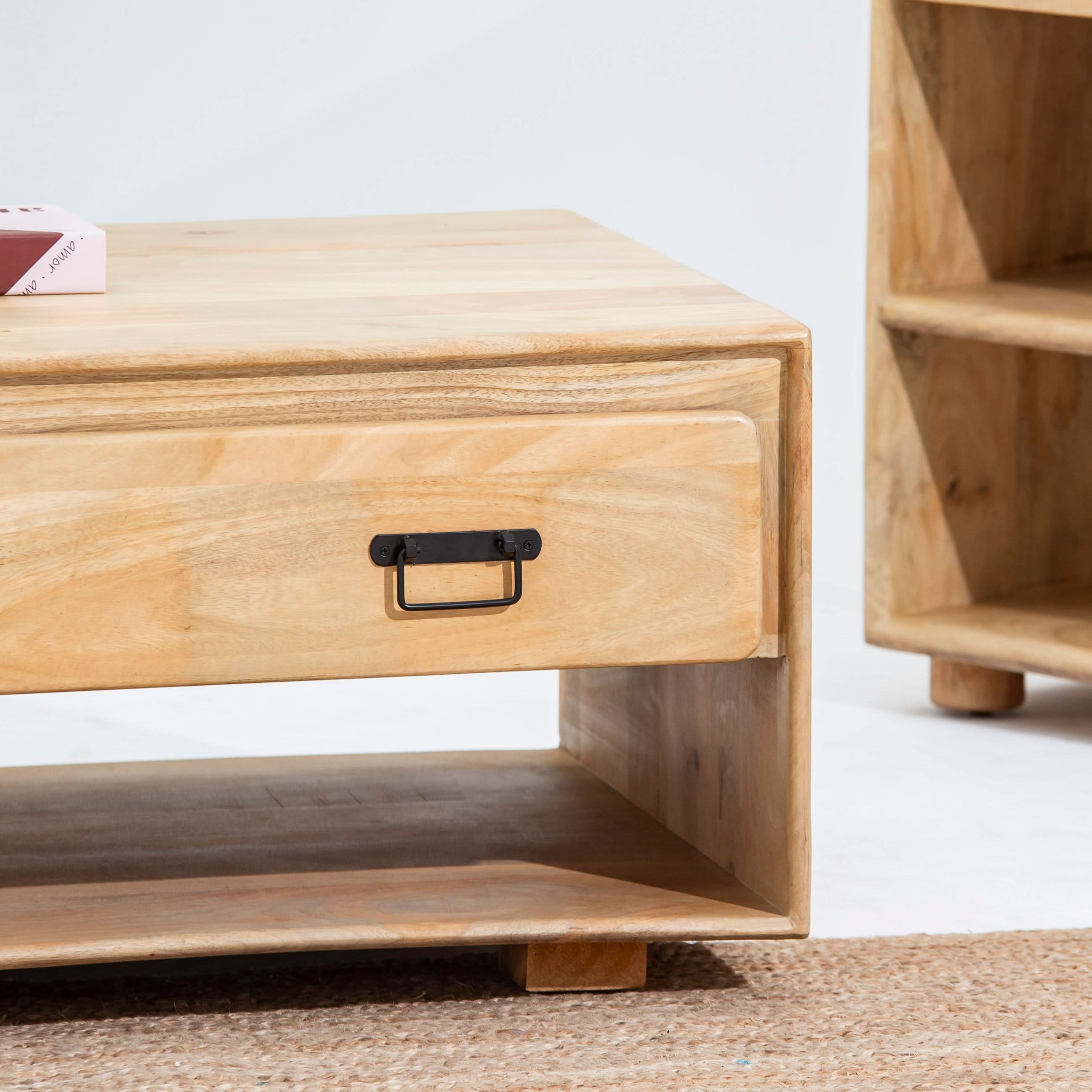 VENEZIA WOODEN COFFEE TABLE - Art and craft furniture