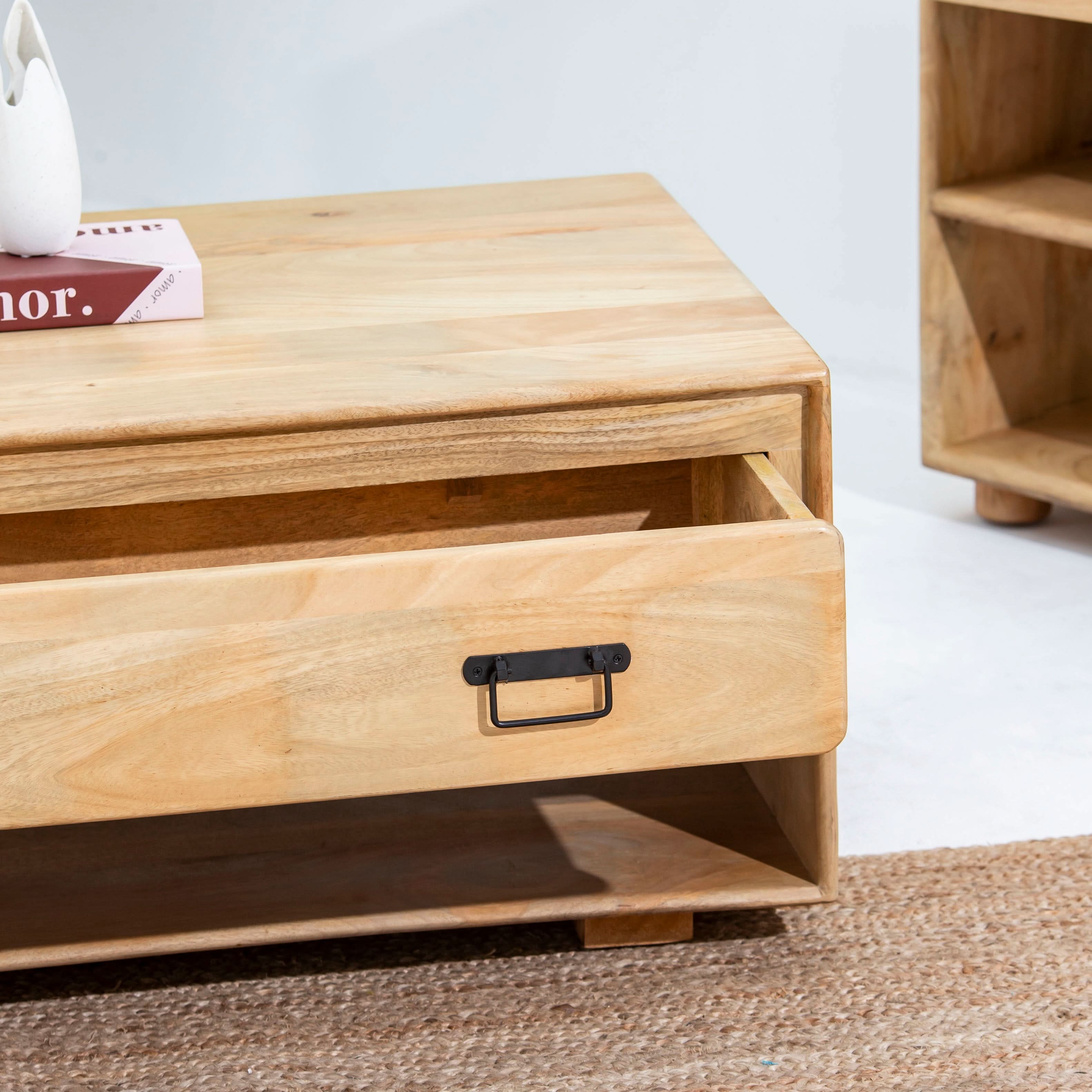 VENEZIA WOODEN COFFEE TABLE - Art and craft furniture