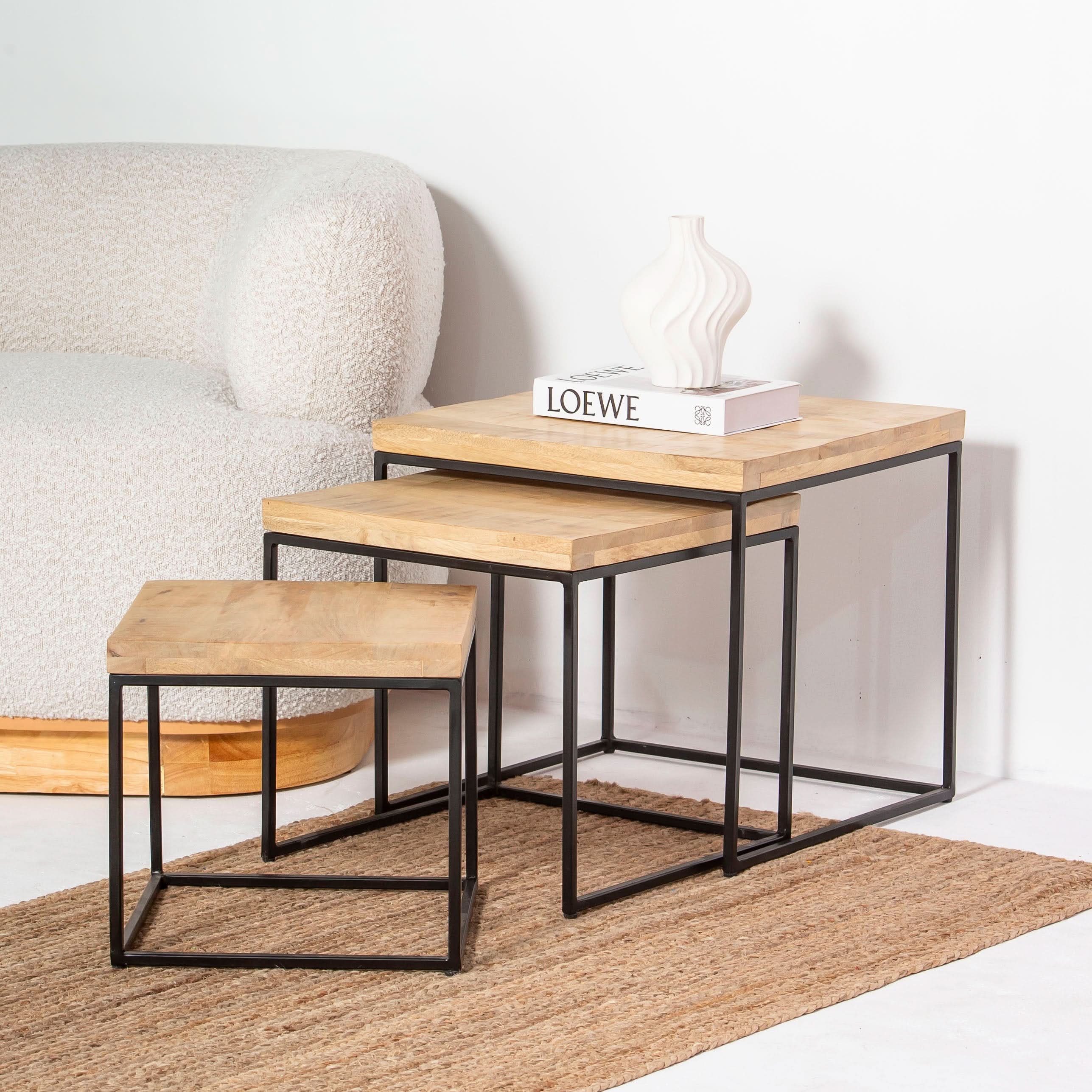 THE VERSATILE NESTING TABLE - Art and craft furniture