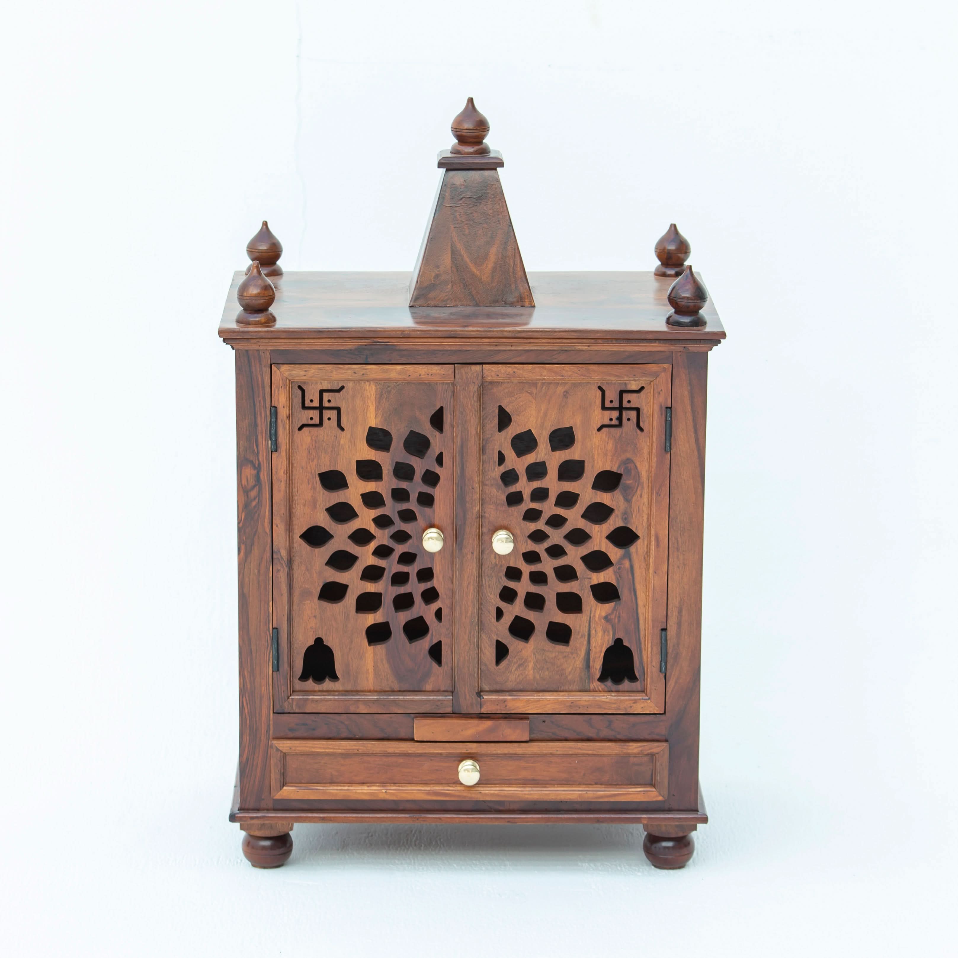 WOODEN TEMPLE - Art and craft furniture