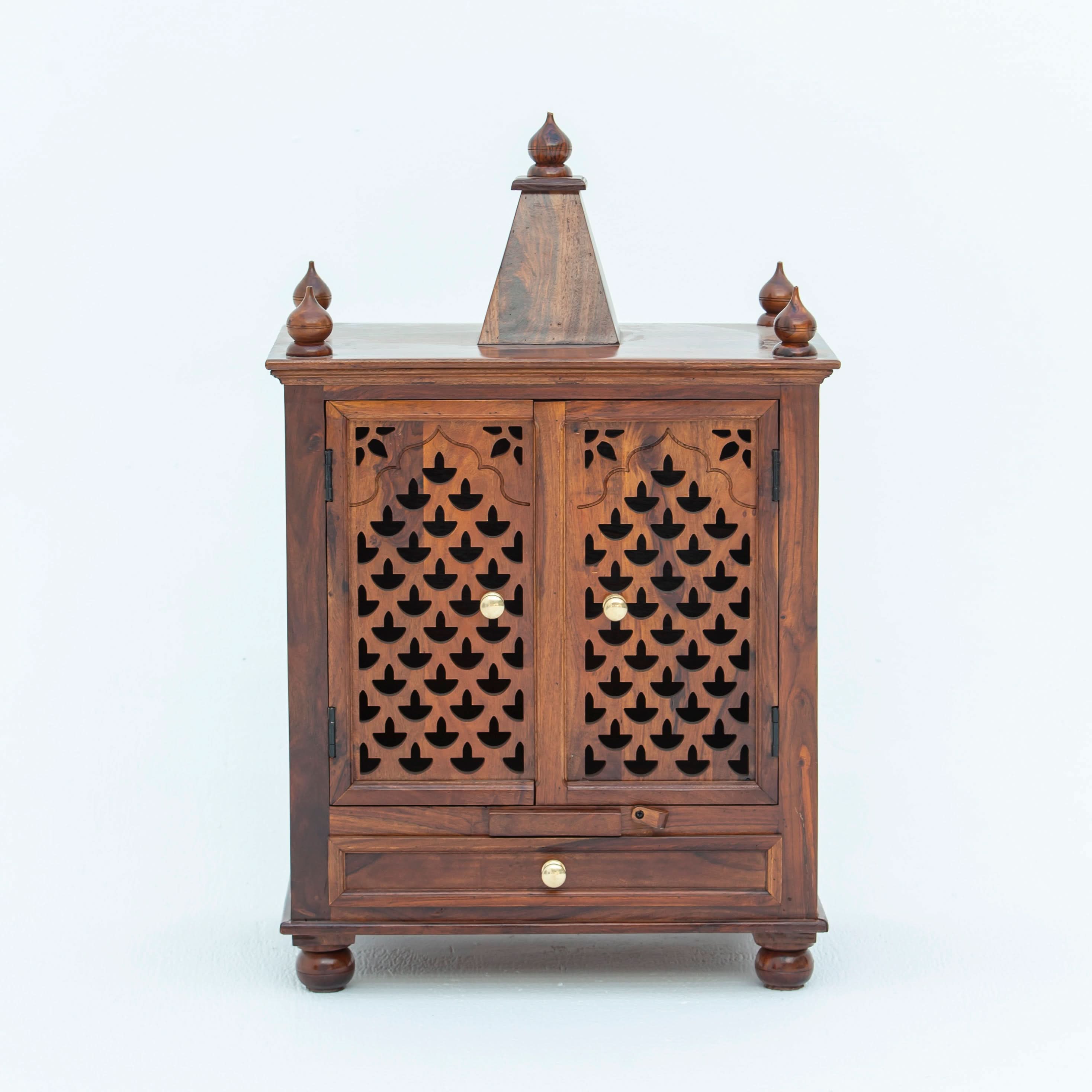 WOODEN TEMPLE - Art and craft furniture