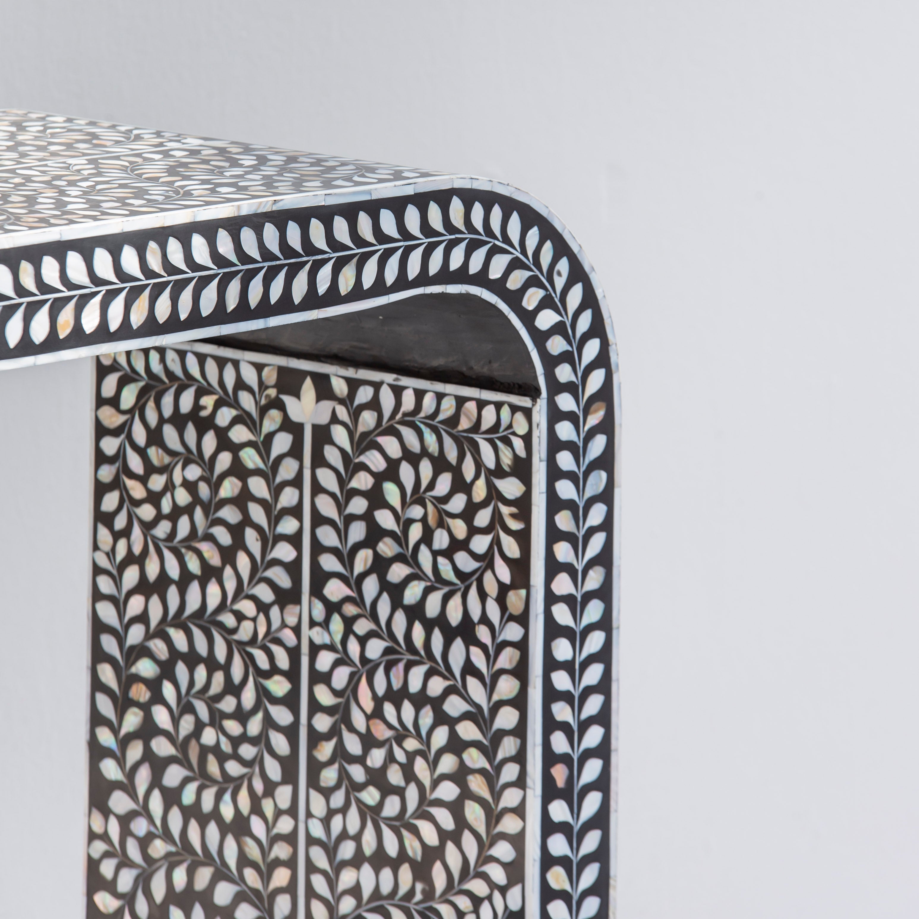 OCEAN-BLACK MOTHER OF PEARL U SHAPE CONSOLE TABLE - Art and craft furniture