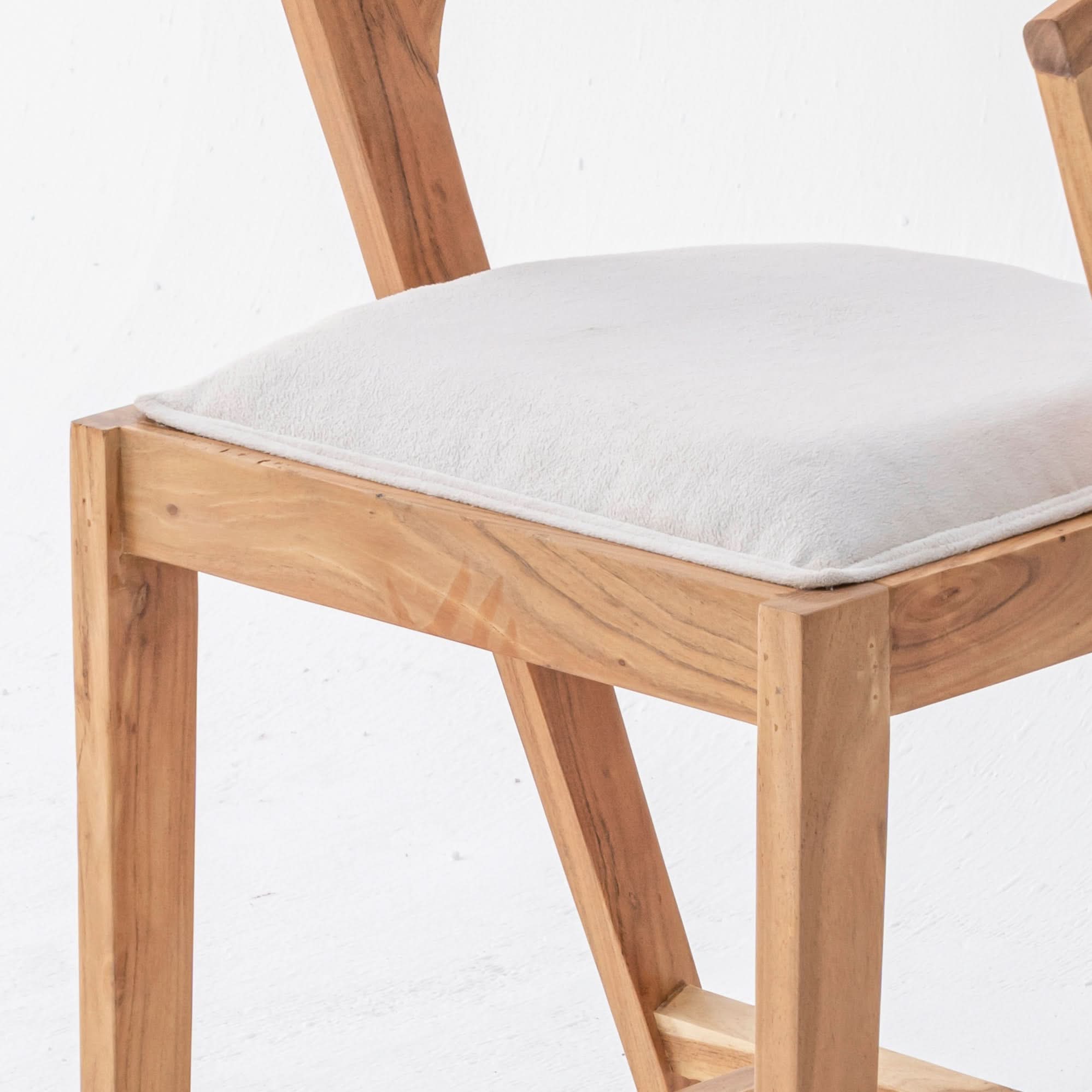 MINIMALIST ACACIA WOOD BAR CHAIR - Art and craft furniture