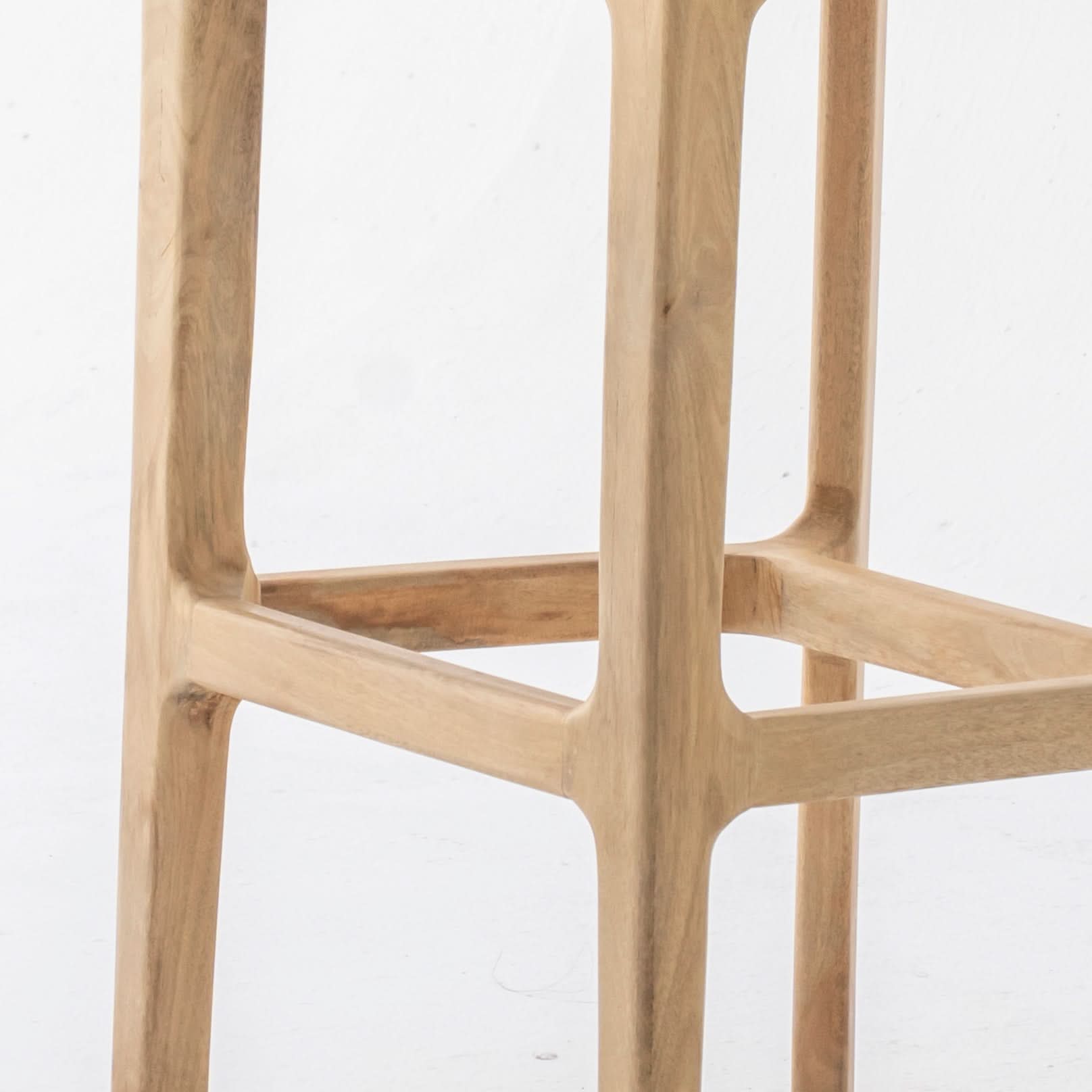 MINIMALIST MANGO WOOD BAR STOOL - Art and craft furniture