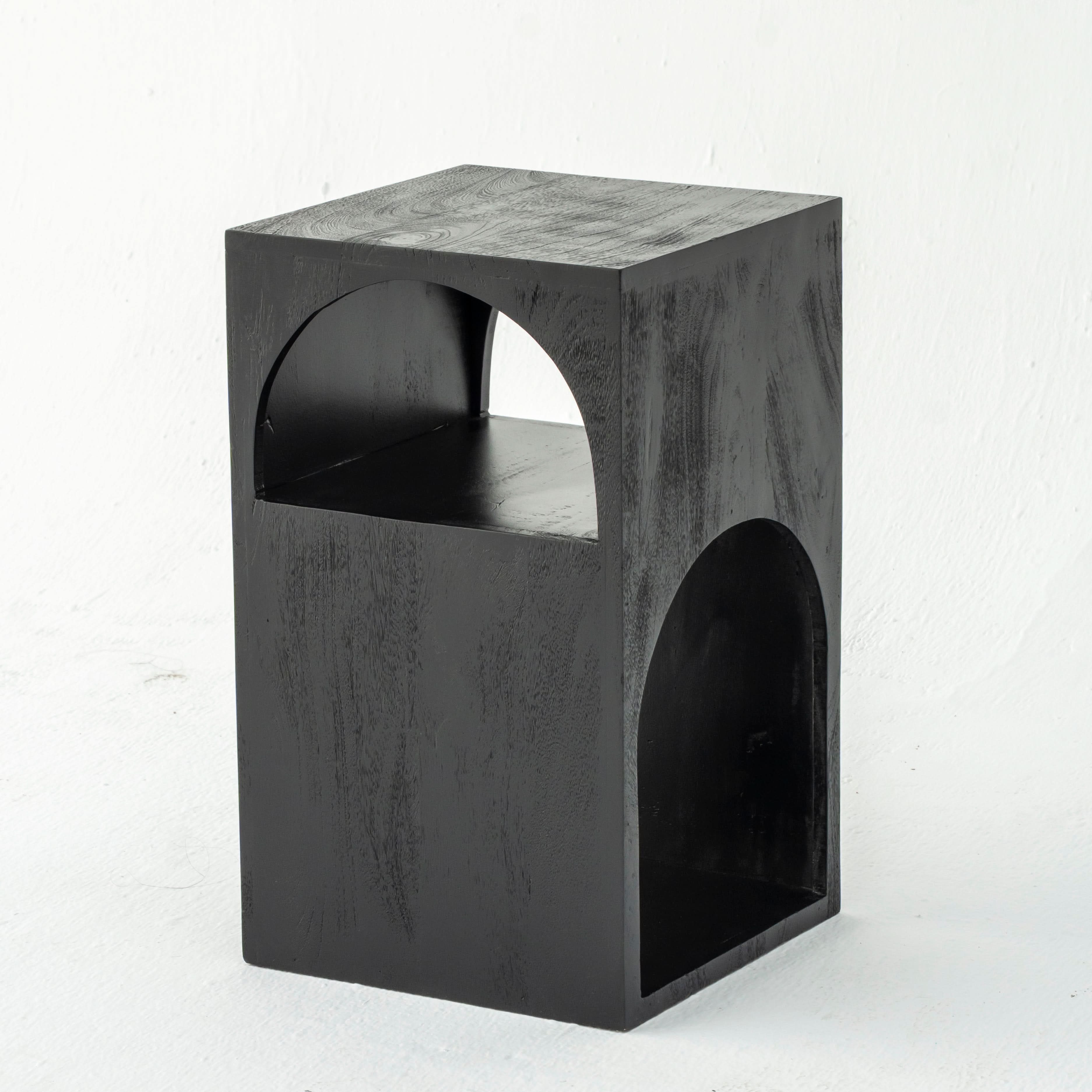 ARCH BLACK SIDE TABLE - Art and craft furniture