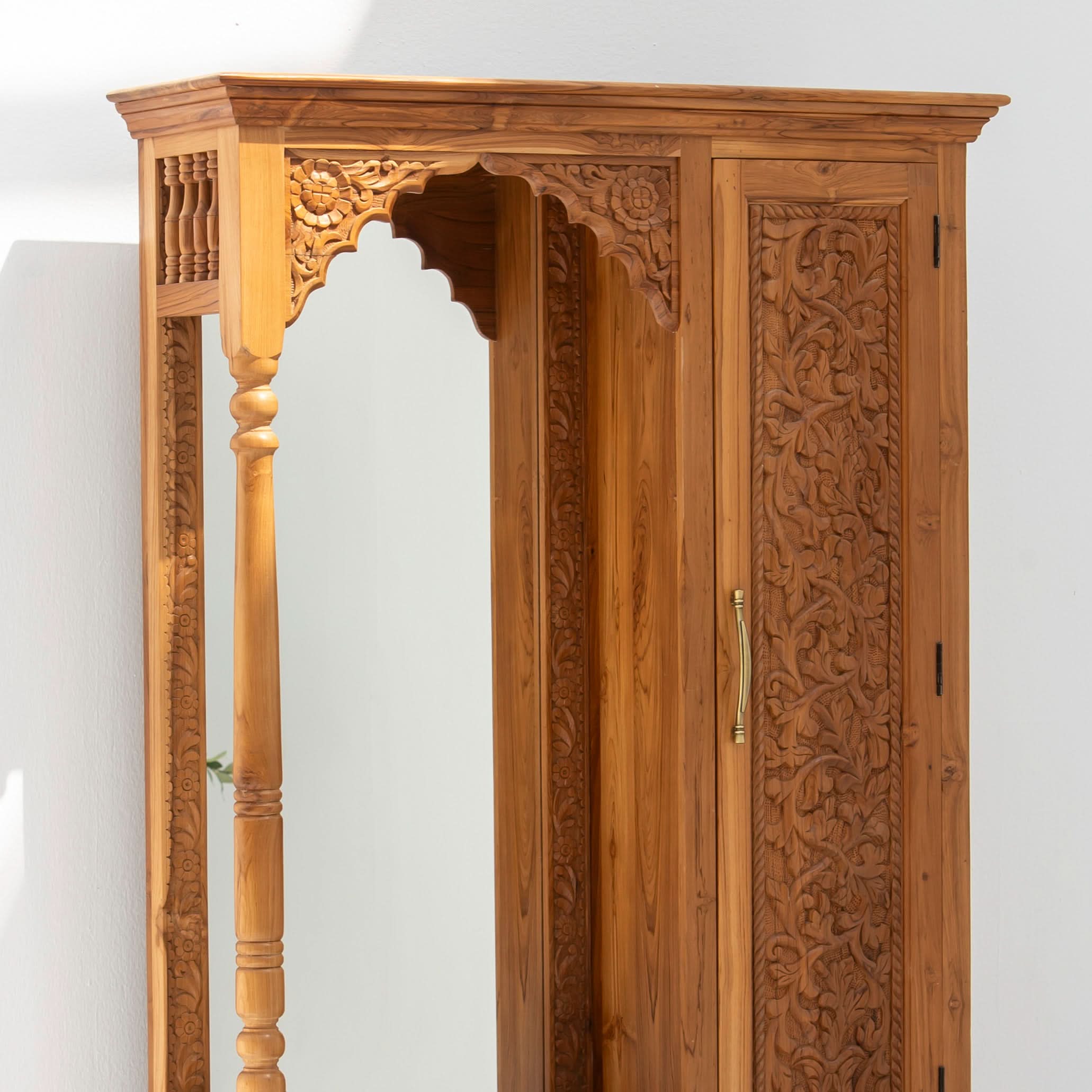 ROYAL TEAK WOOD DRESSING CABINET - Art and craft furniture