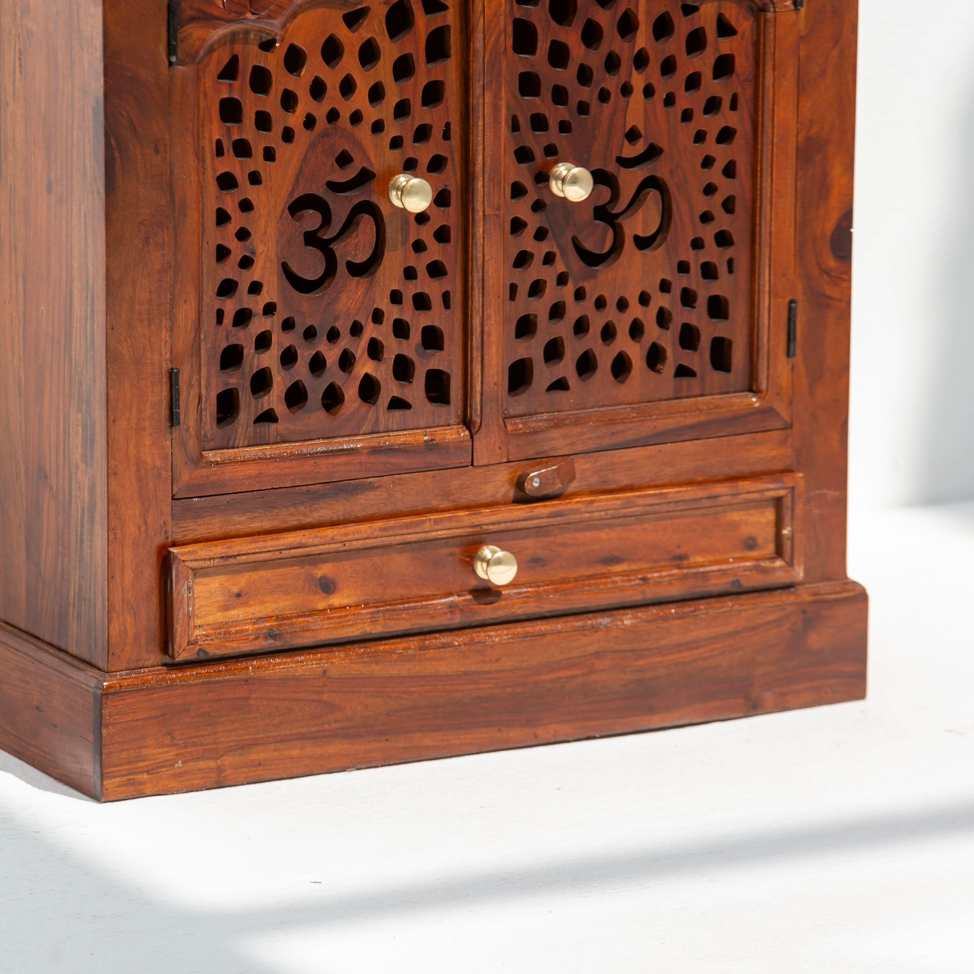 WOODEN TEMPLE - Art and craft furniture