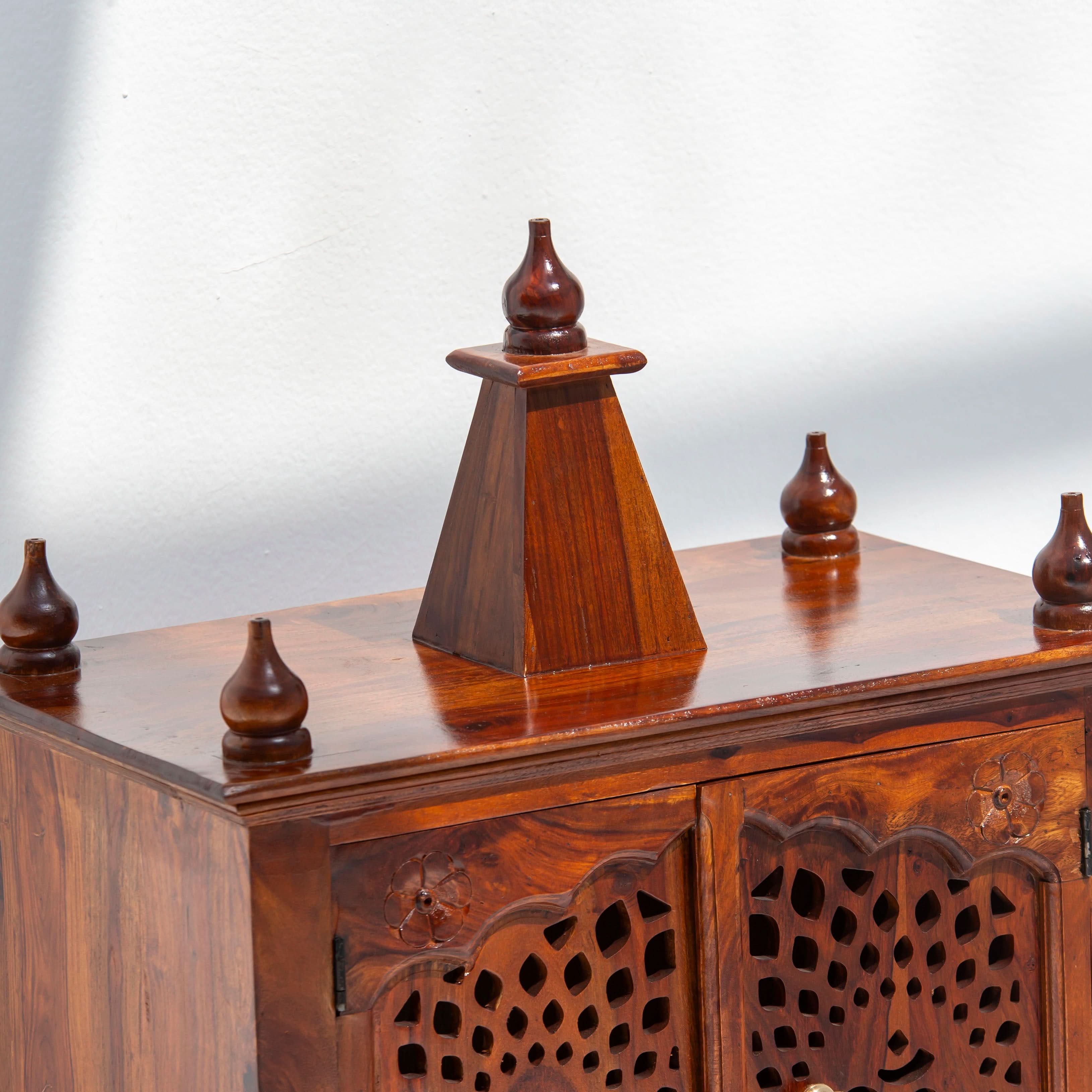 WOODEN TEMPLE - Art and craft furniture