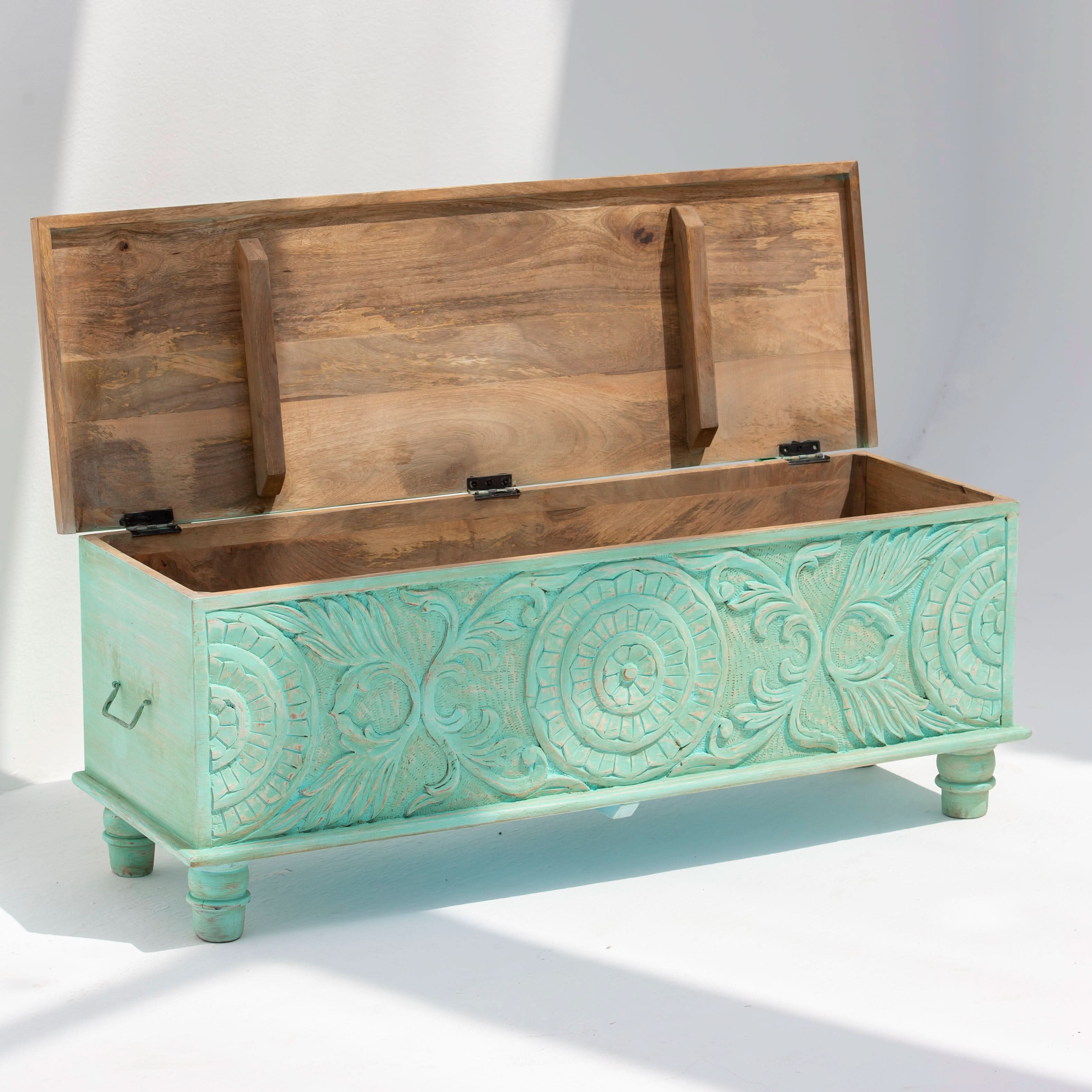 DABORA WOODEN CARWING BOX - Art and craft furniture