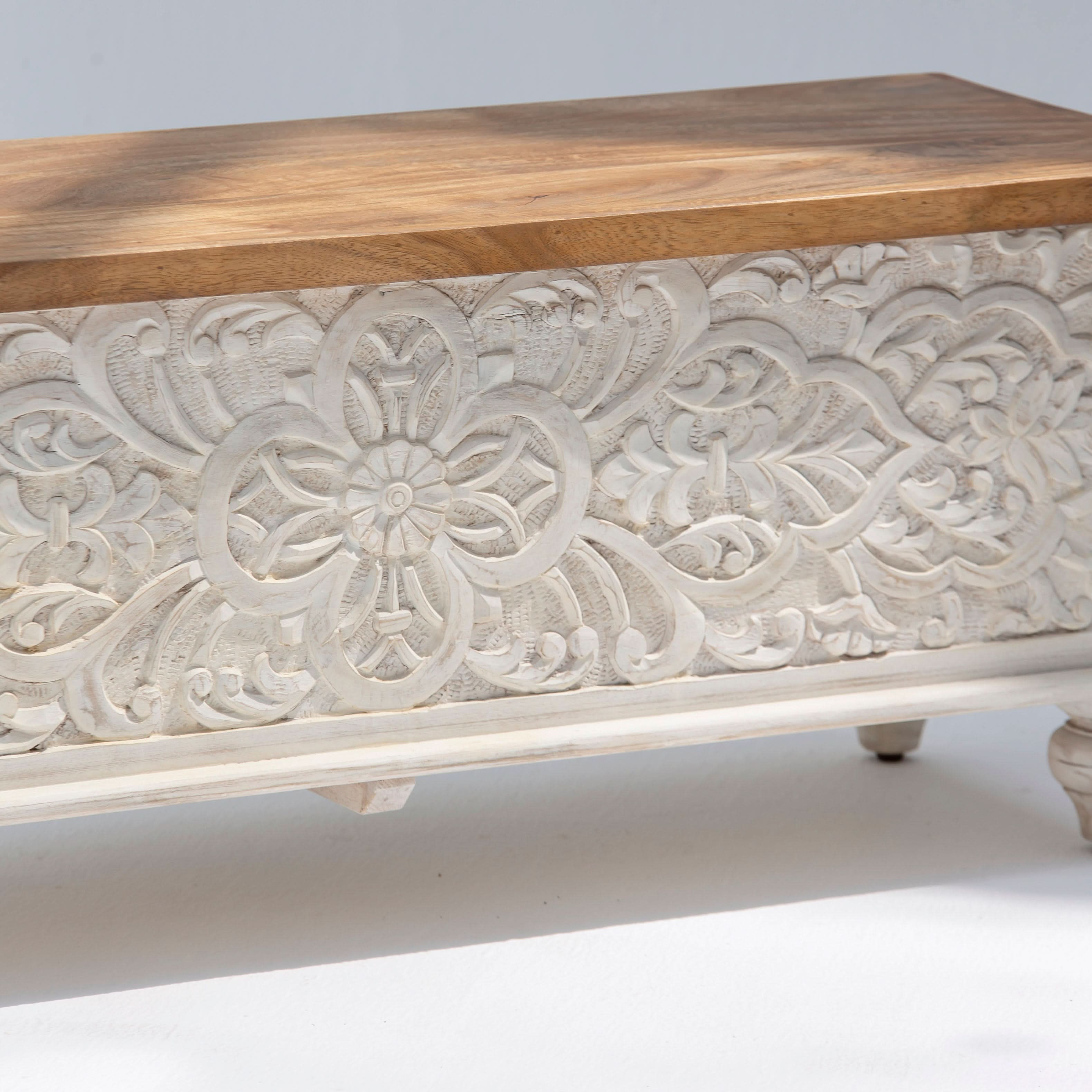 DABORA HANDCARVED WOODEN BOX - Art and craft furniture