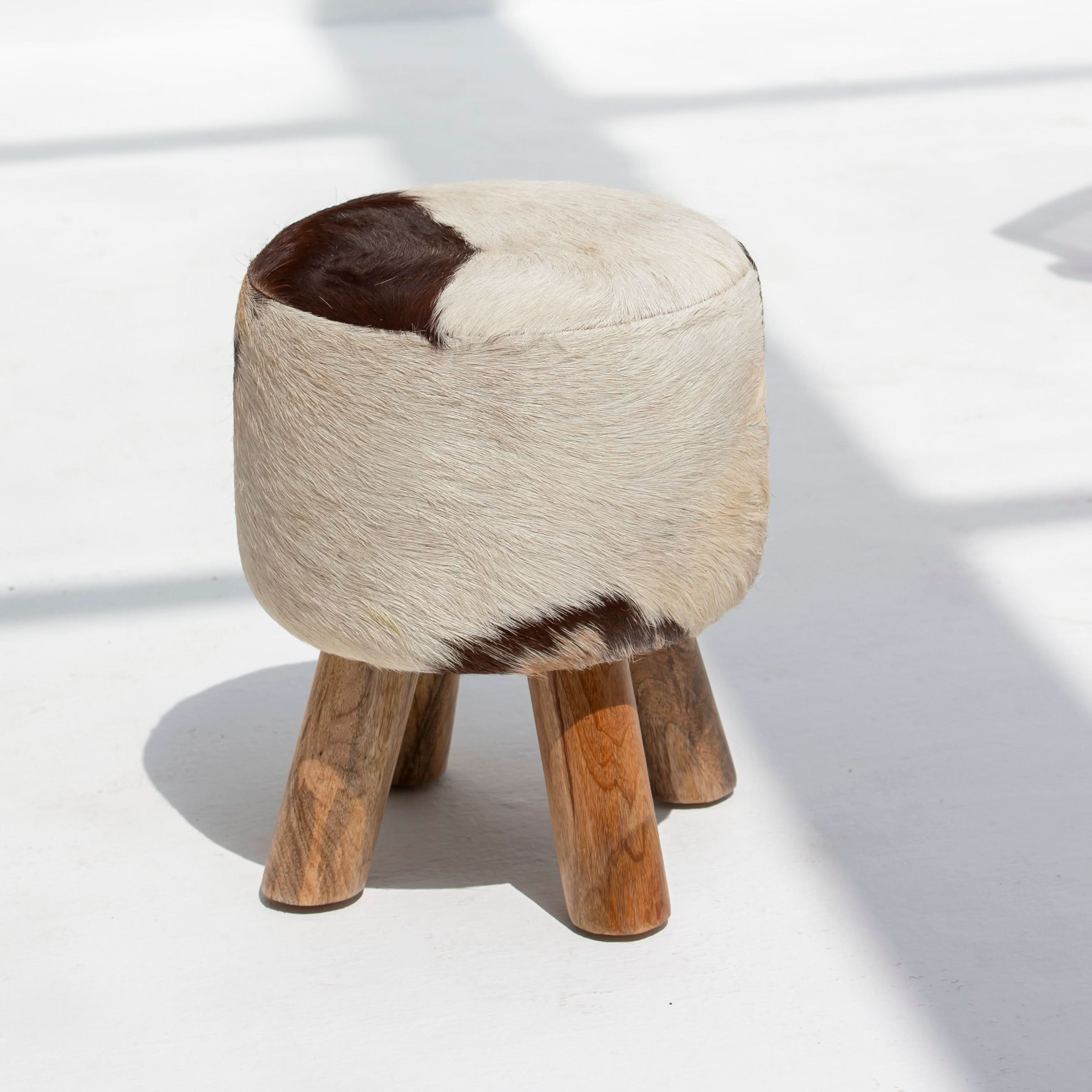 WOODEN LEATHER STOOL - Art and craft furniture