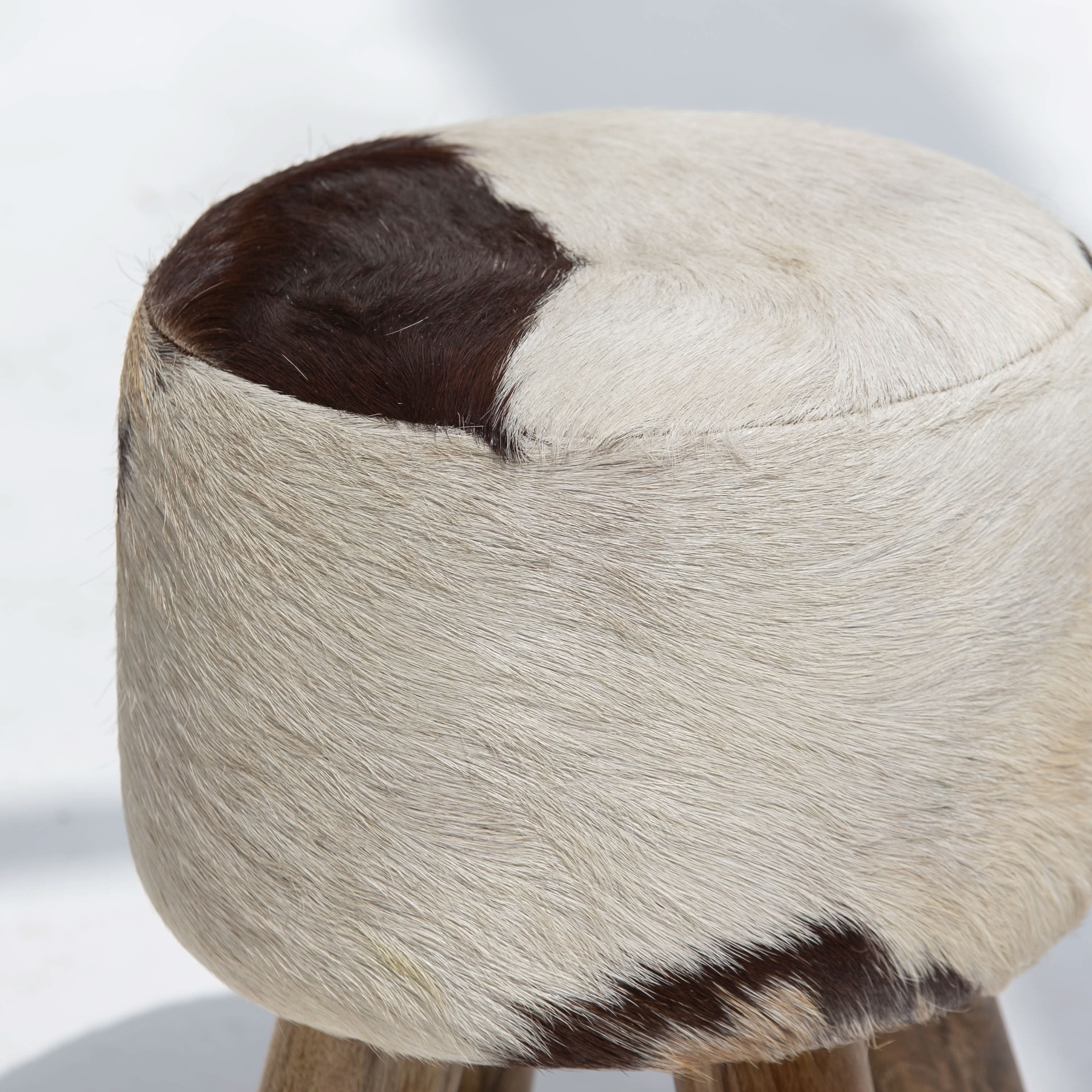 WOODEN LEATHER STOOL - Art and craft furniture