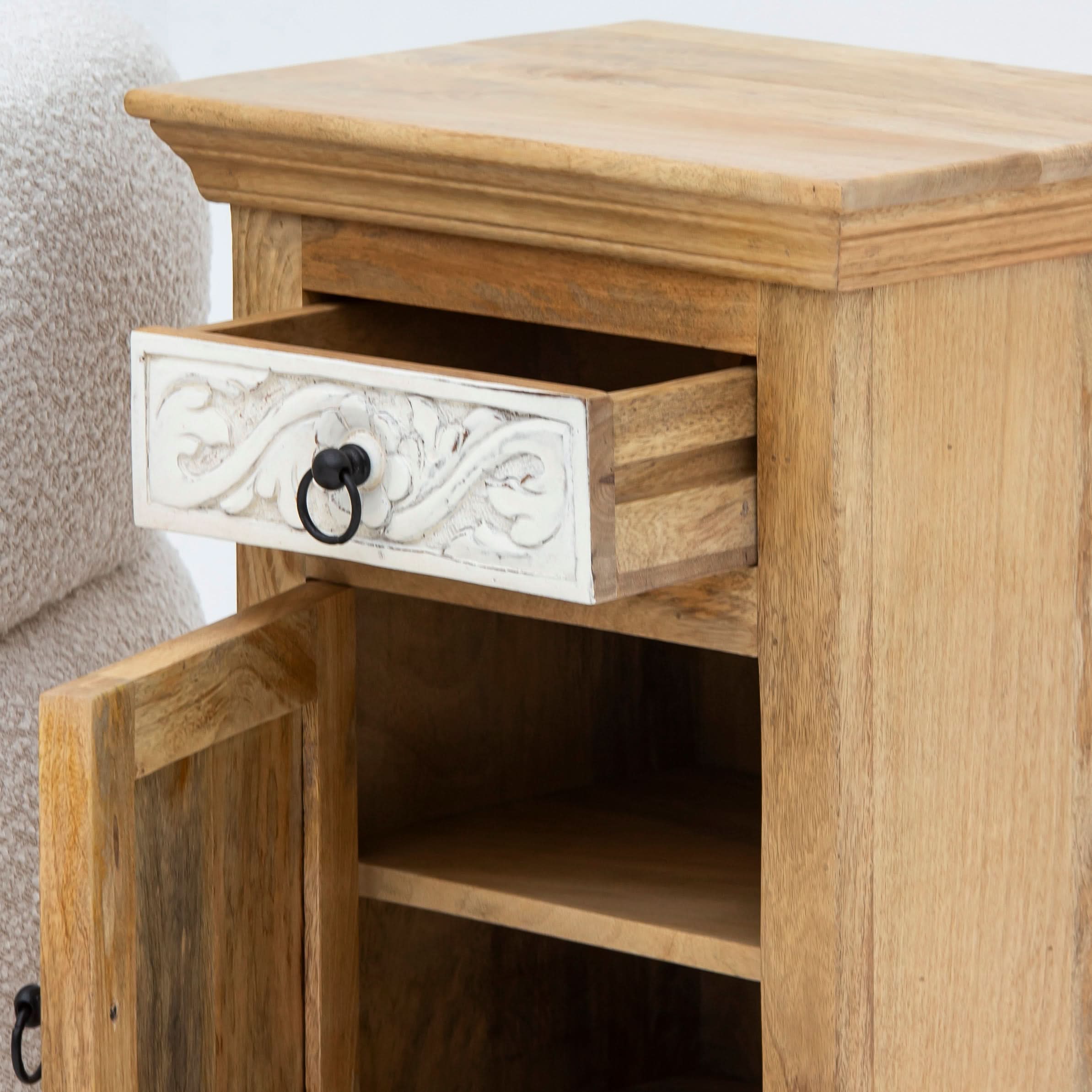 CARVING BEDSIDE TABLE - Art and craft furniture
