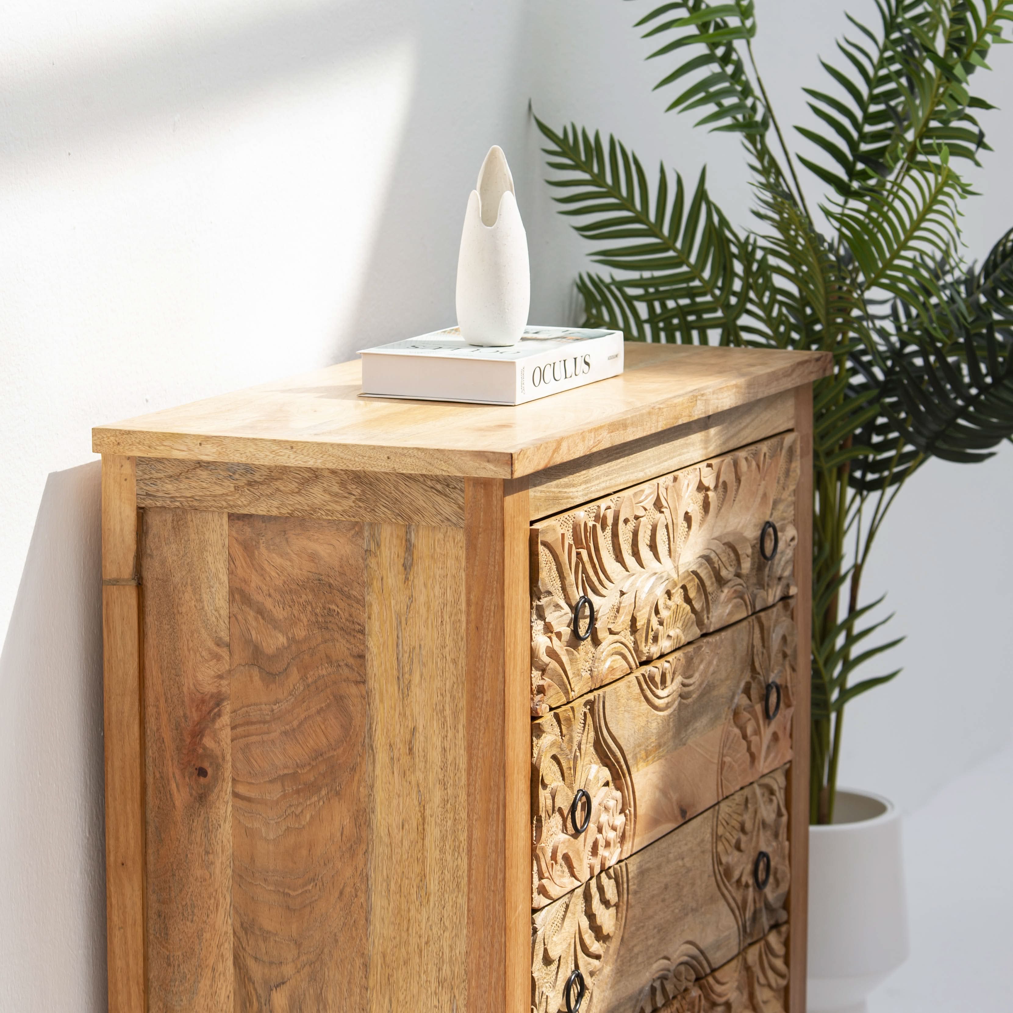 CARVING WOODEN CHEST OF DRAWER - Art and craft furniture