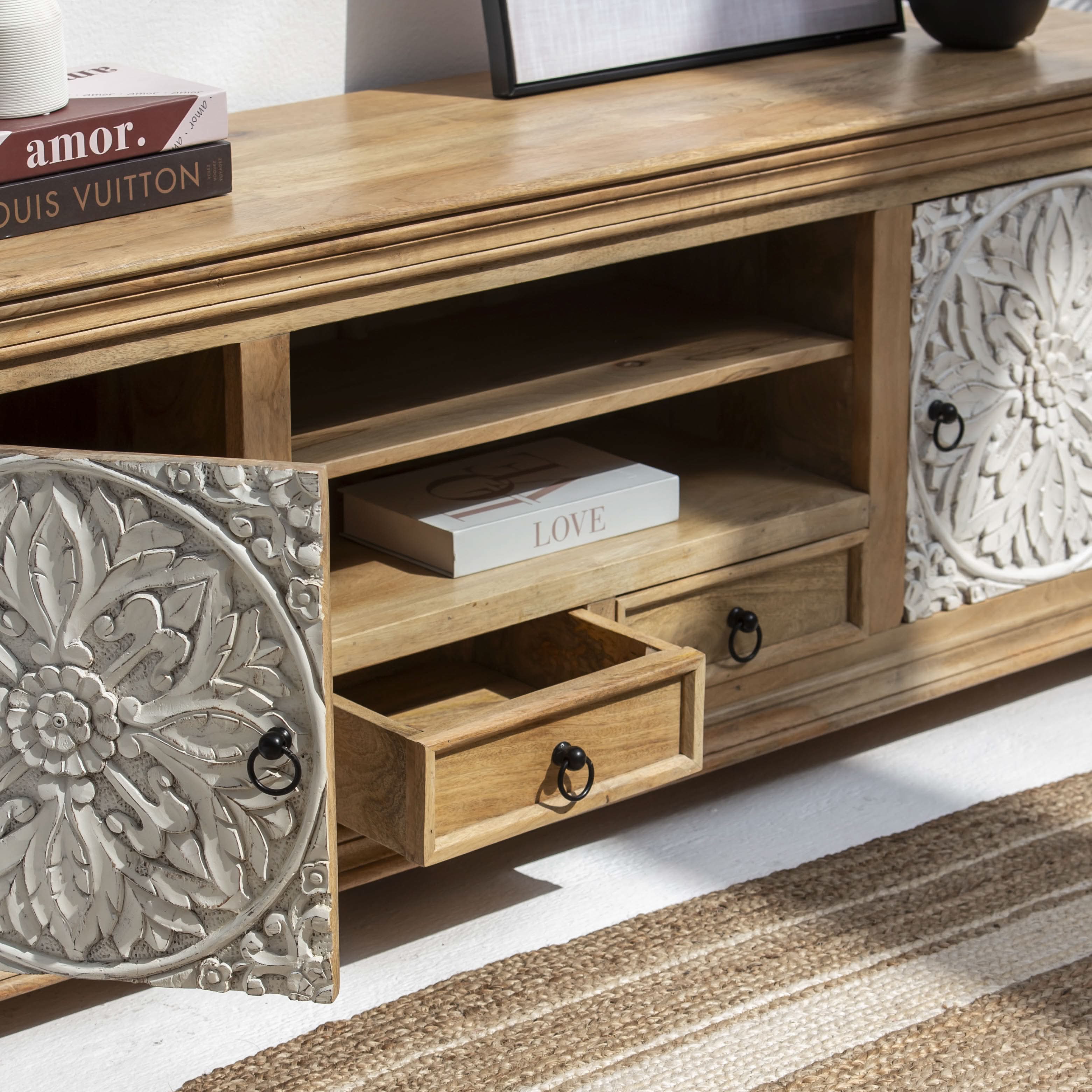 VANELLE WOODEN TV UNIT - Art and craft furniture