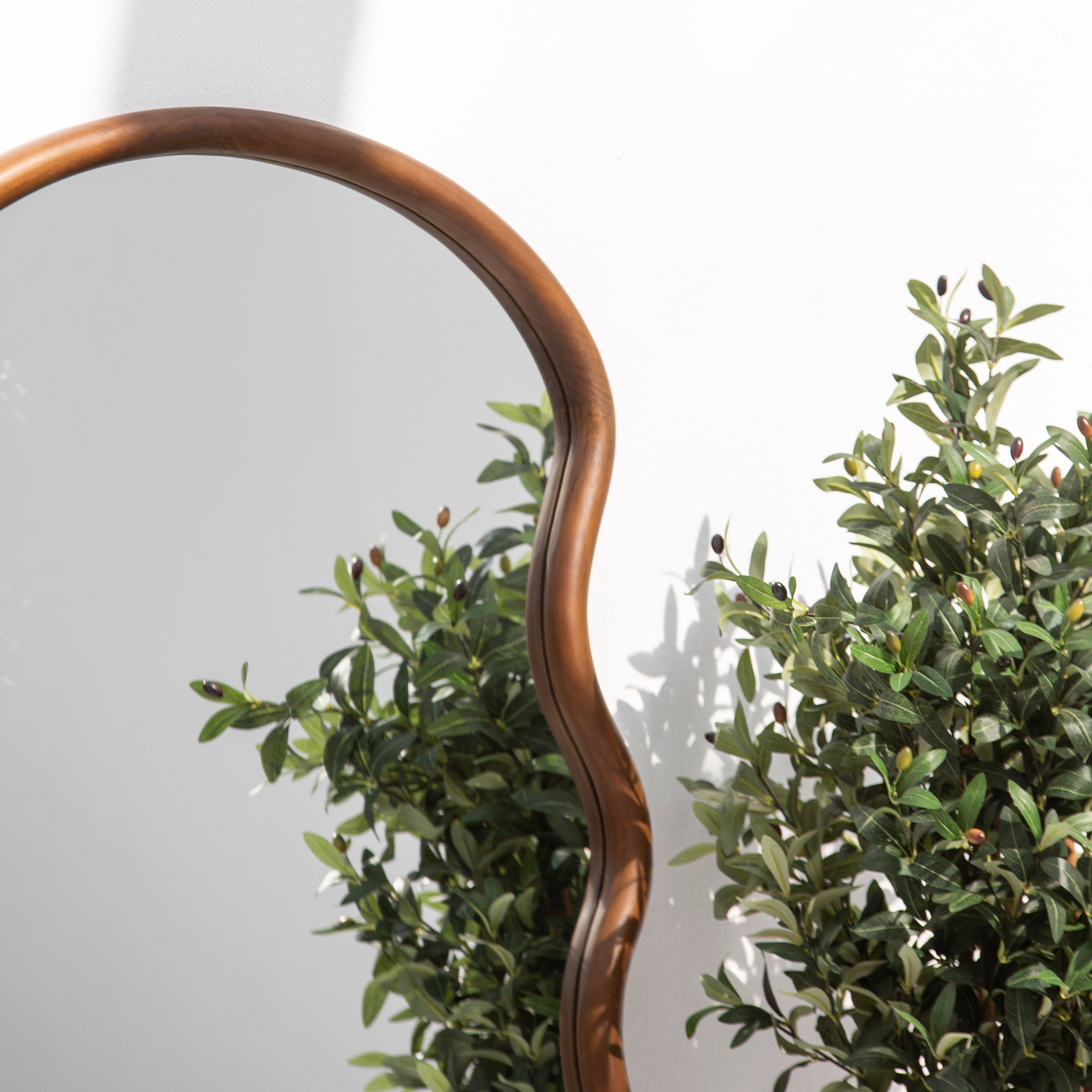 DARWIN CURVE WOODEN MIRROR FRAME - Art and craft furniture