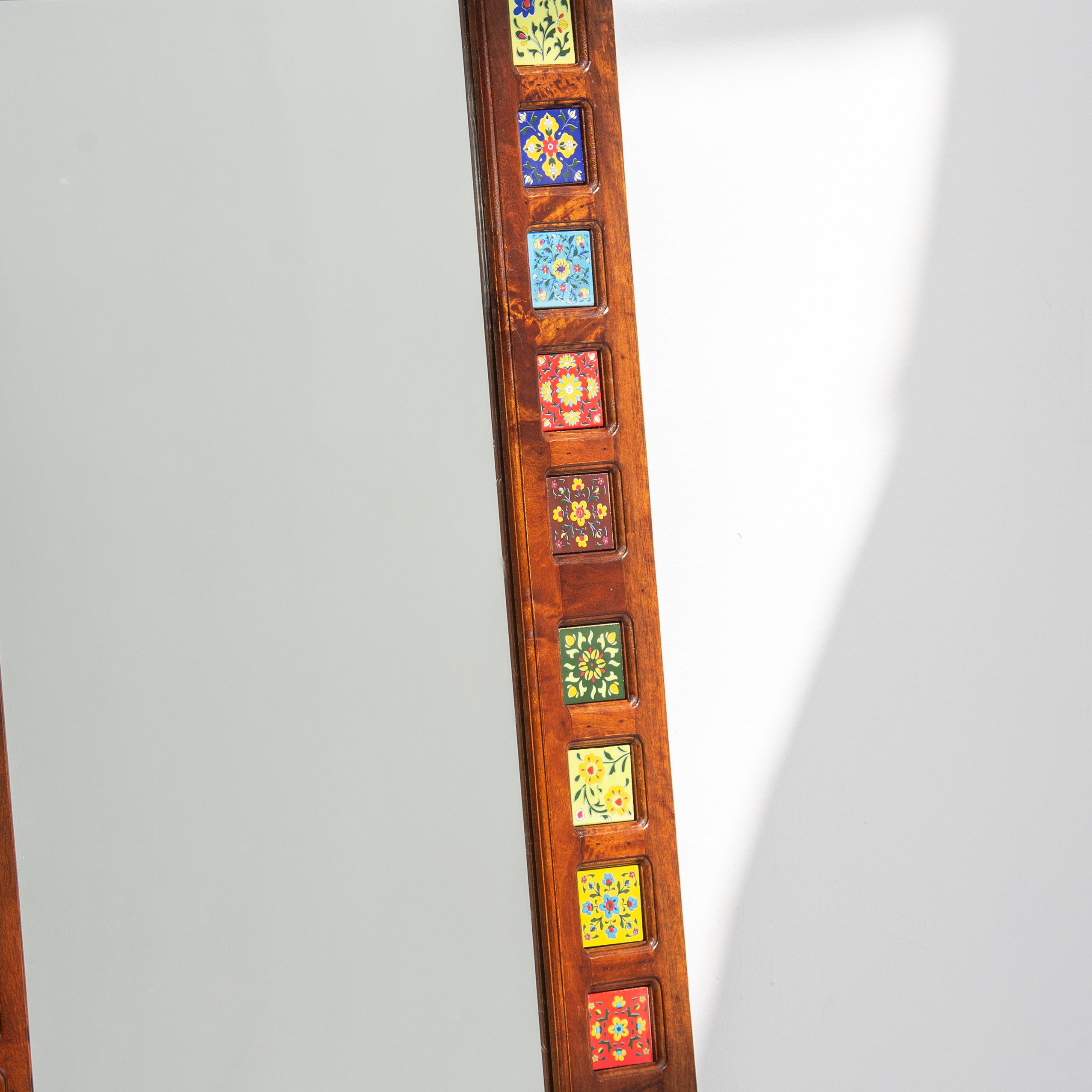 SHESTILE TILE FTD MIRROR FRAME - Art and craft furniture