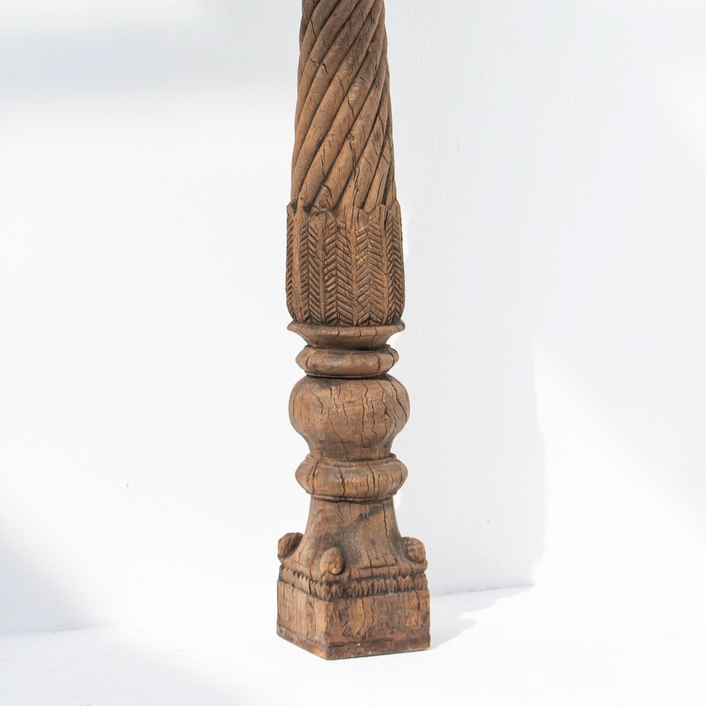 Antique Wooden Piller Unique Design - Art and craft furniture