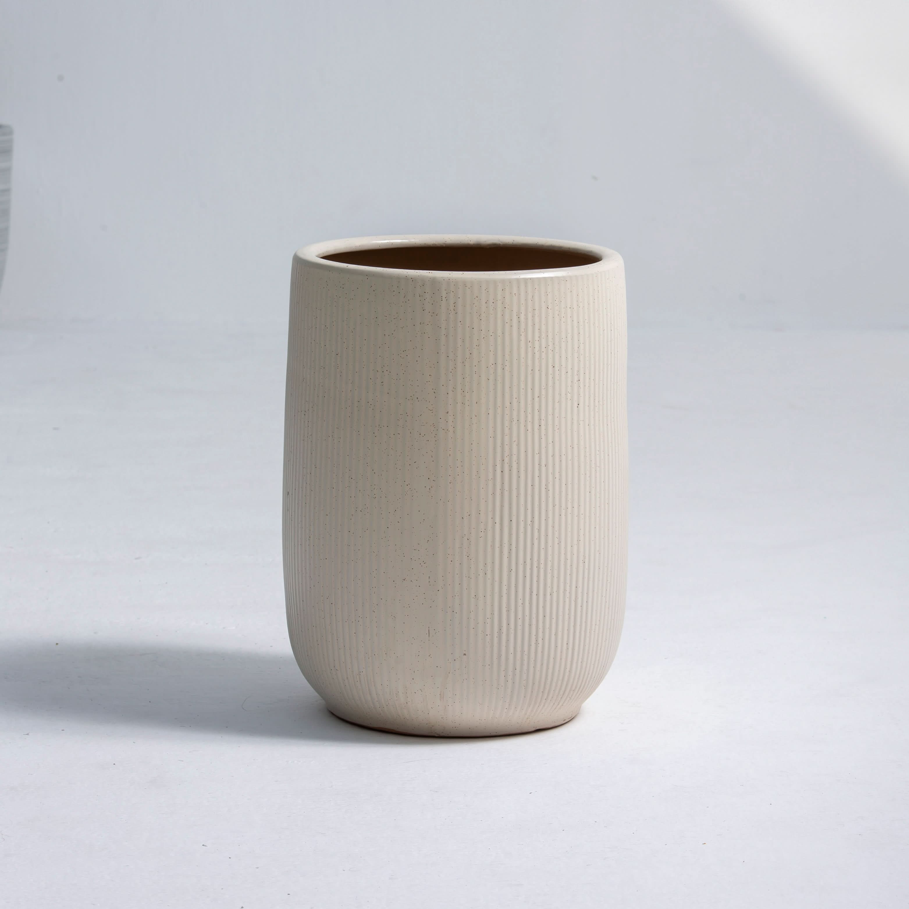 LUMO HALF OVAL SHAPE PLANTER - Art and craft furniture