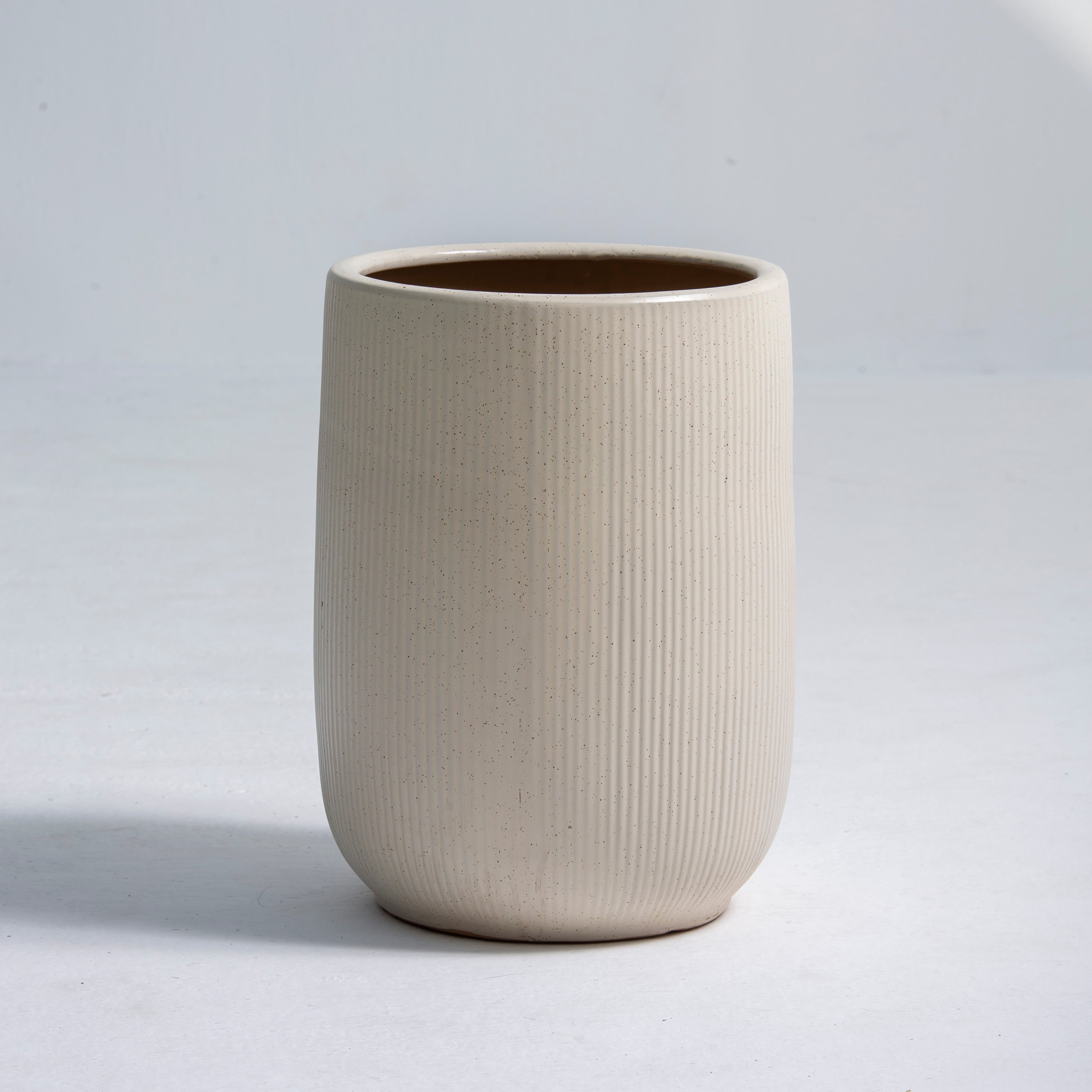LUMO HALF OVAL SHAPE PLANTER - Art and craft furniture