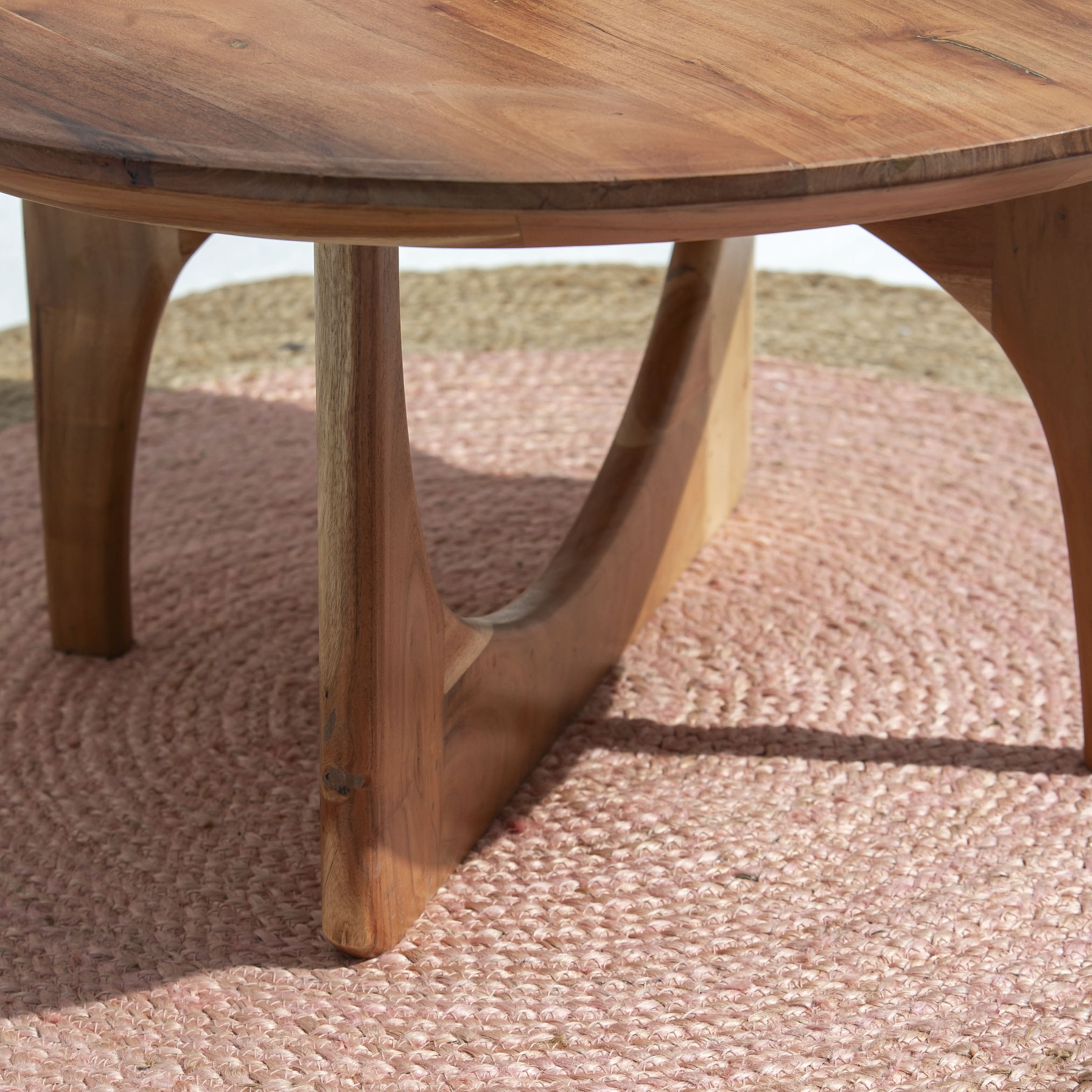ACACIA ROUND COFFEE TABLE - Art and craft furniture
