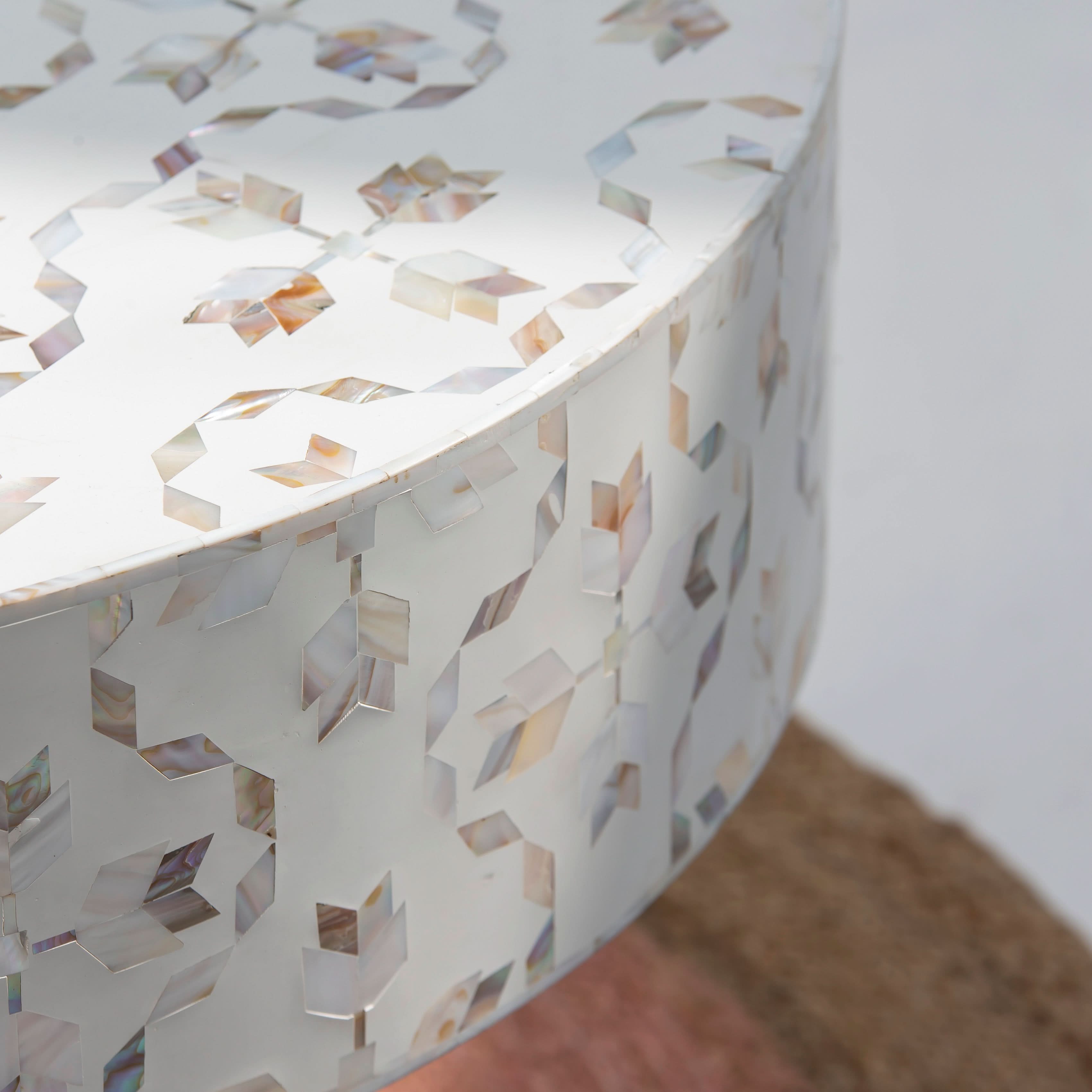 GEOMETRIC WHITE MOTHER OF PEARL ROUND COFFEE TABLE - Art and craft furniture