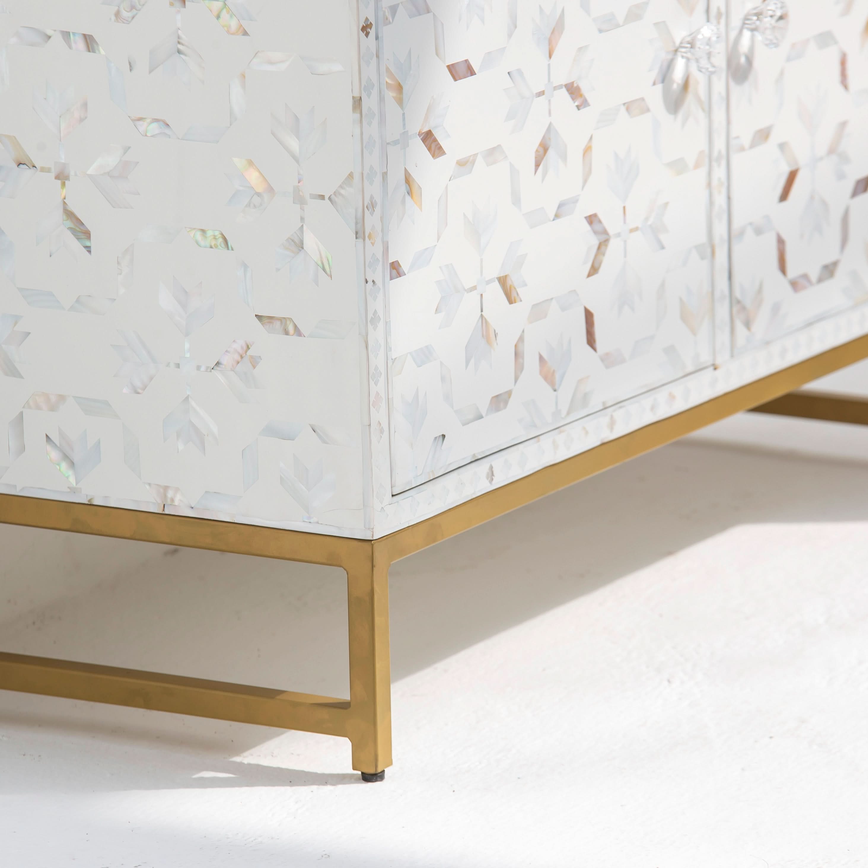 GEOMETRIC WHITE MOTHER OF PEARL SIDEBOARD - Art and craft furniture
