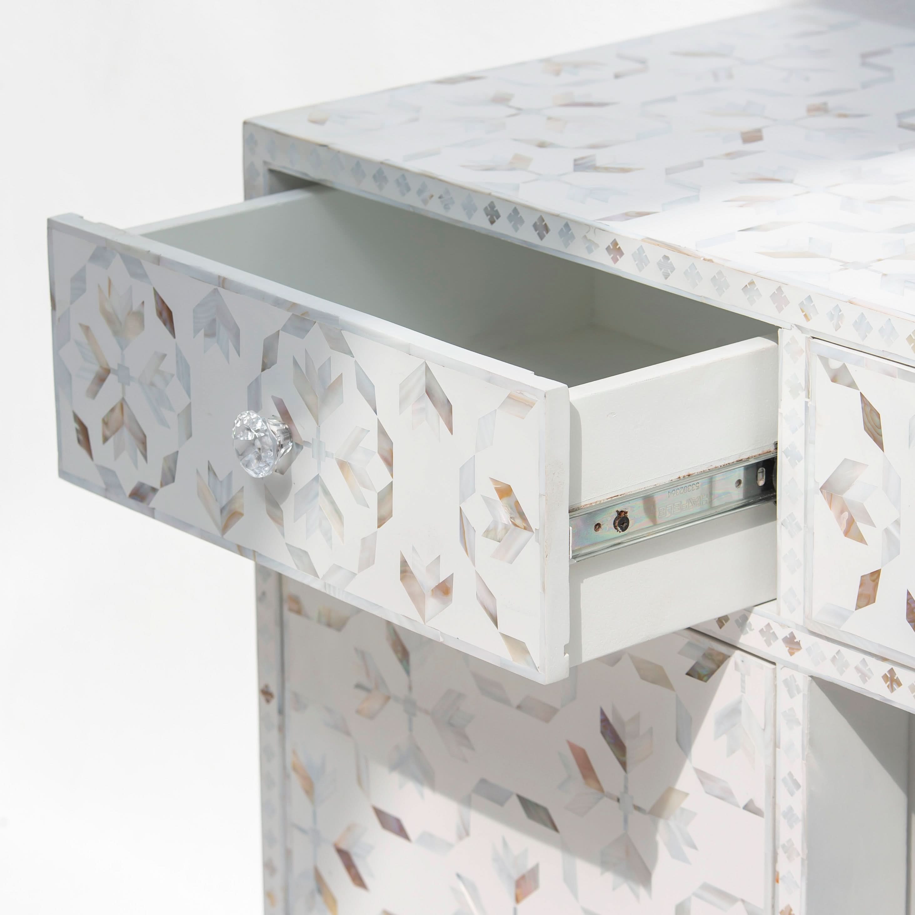 GEOMETRIC WHITE MOTHER OF PEARL SIDEBOARD - Art and craft furniture
