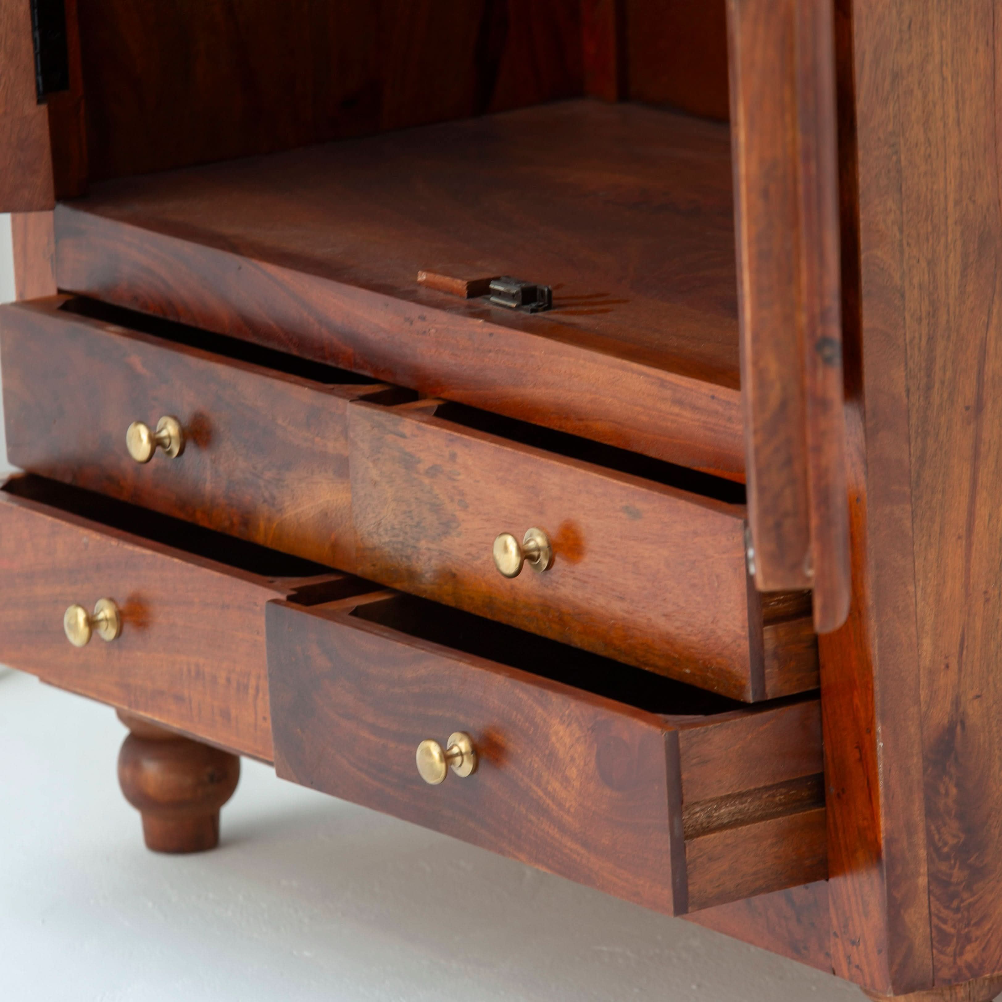 WOODEN TEMPLE - Art and craft furniture